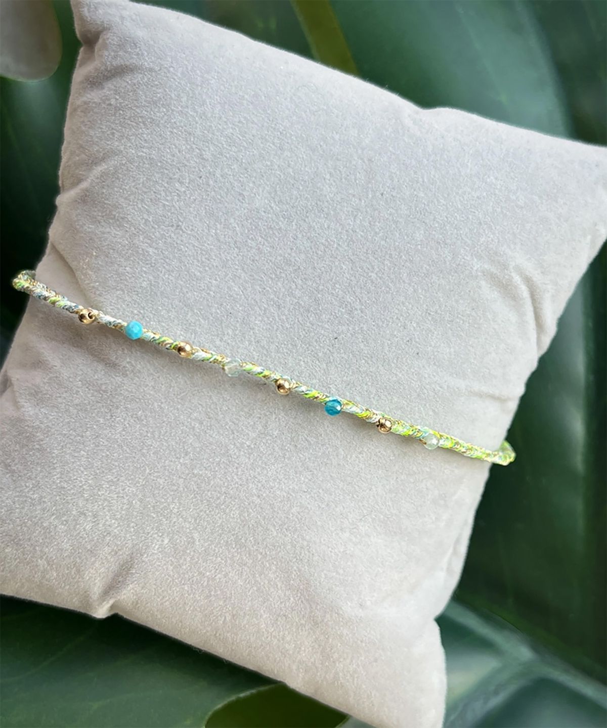 림바(RIMBA) [Leju] Handmade Velvet Bracelet - semiprecious stones