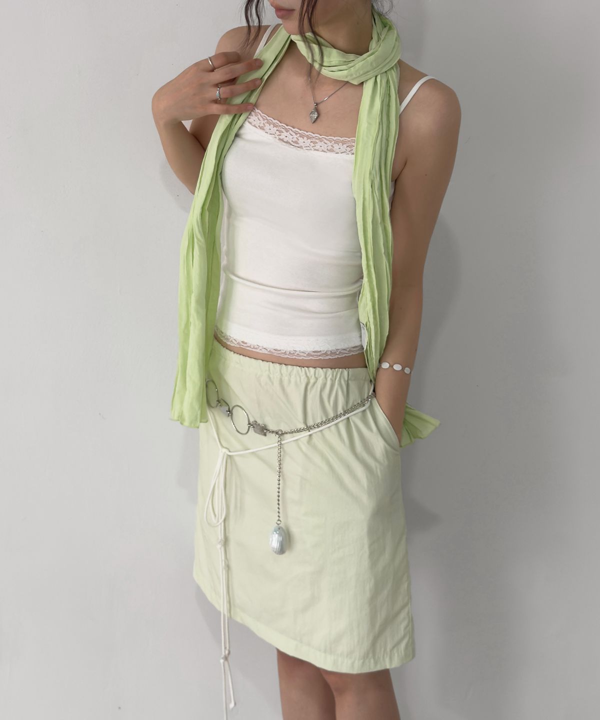 포트레이트서울(PORTRAITSEOUL) 코튼나일론 스트레이트 핏 미디 스커트 - 오이 민트(cucumber mint)