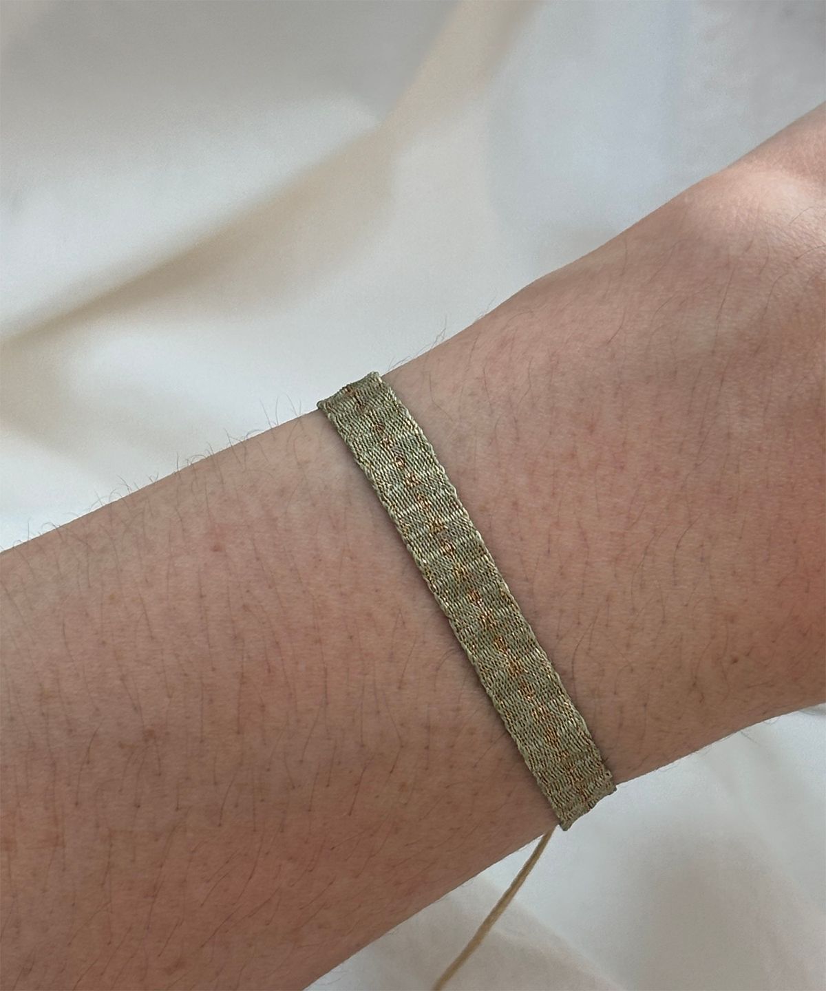 림바(RIMBA) [Leju] Basic Handwoven Bracelet - Green & Gold
