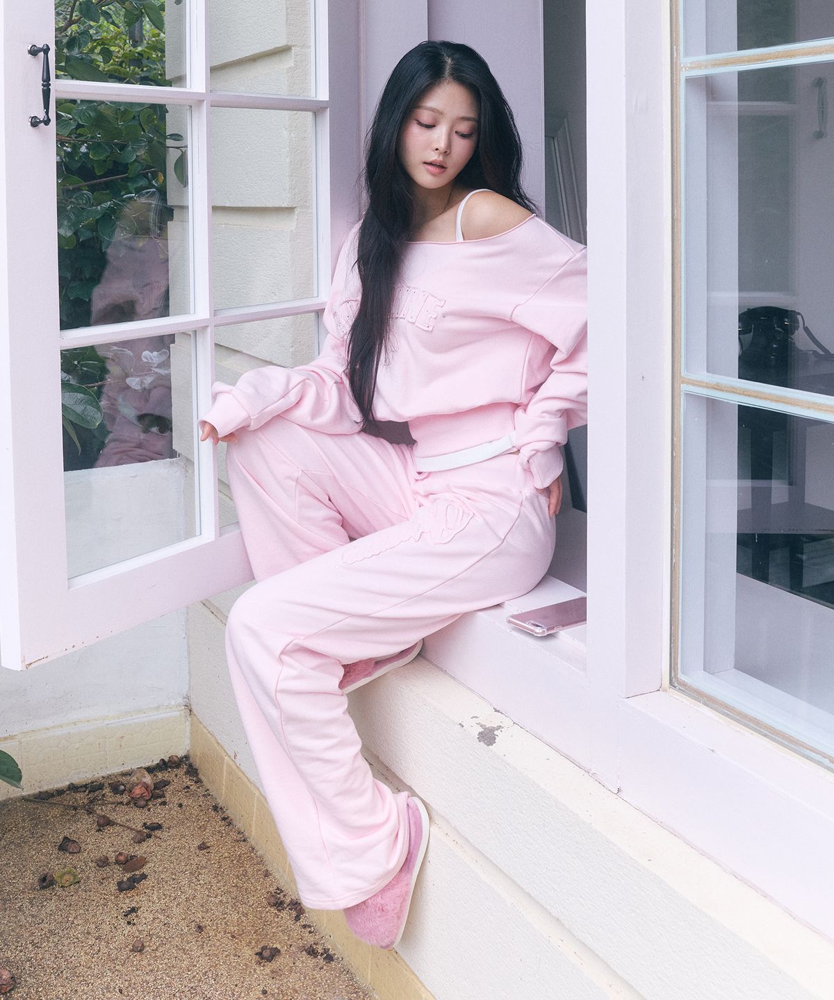 로잔느(ROSEANNE) Sweetheart Club One-Shoulder Sweatshirt (Pink)