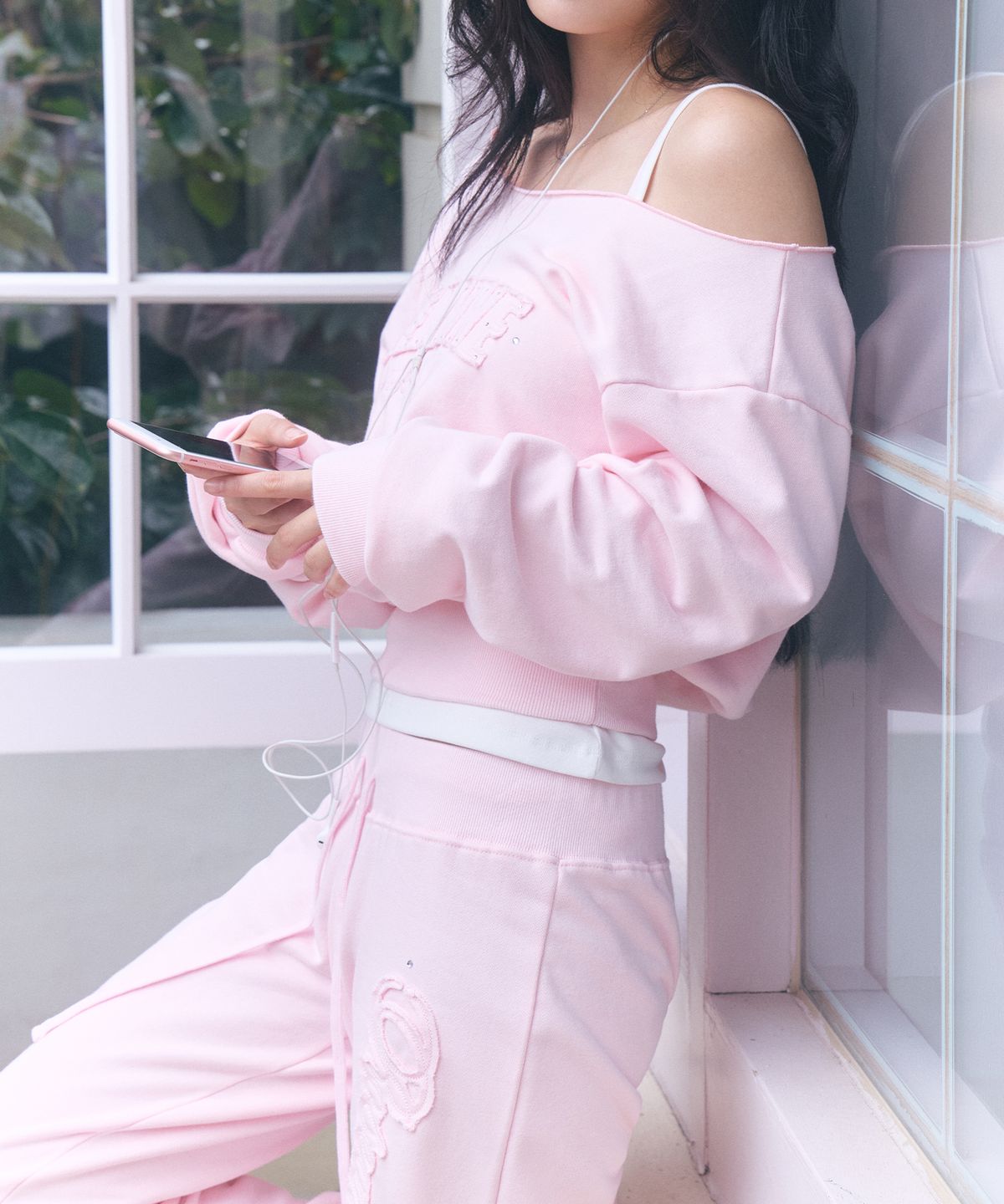 로잔느(ROSEANNE) Sweetheart Club One-Shoulder Sweatshirt (Pink)