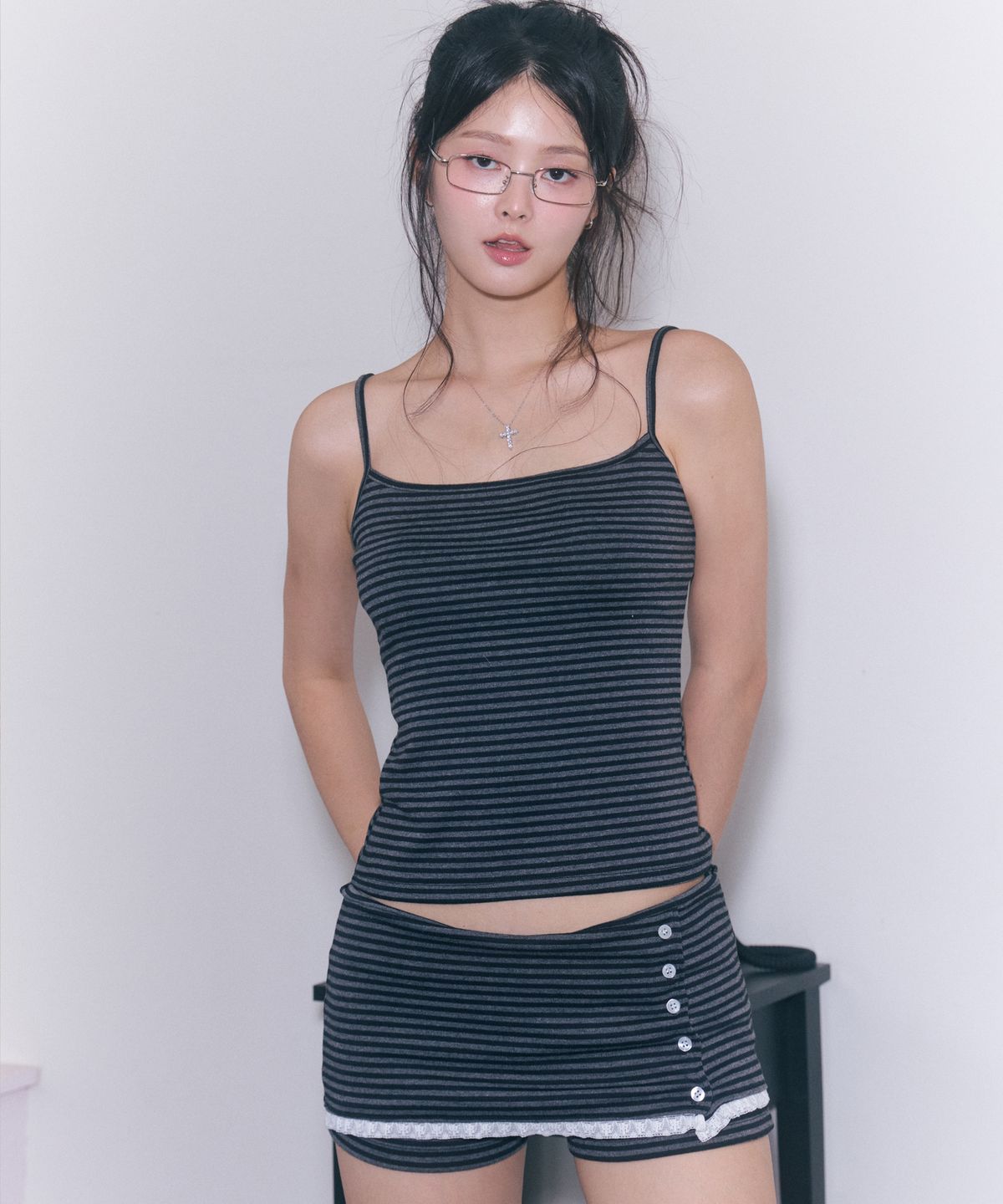 로잔느(ROSEANNE) Candy Crush Stripe Cami Top (Charcoal Black)