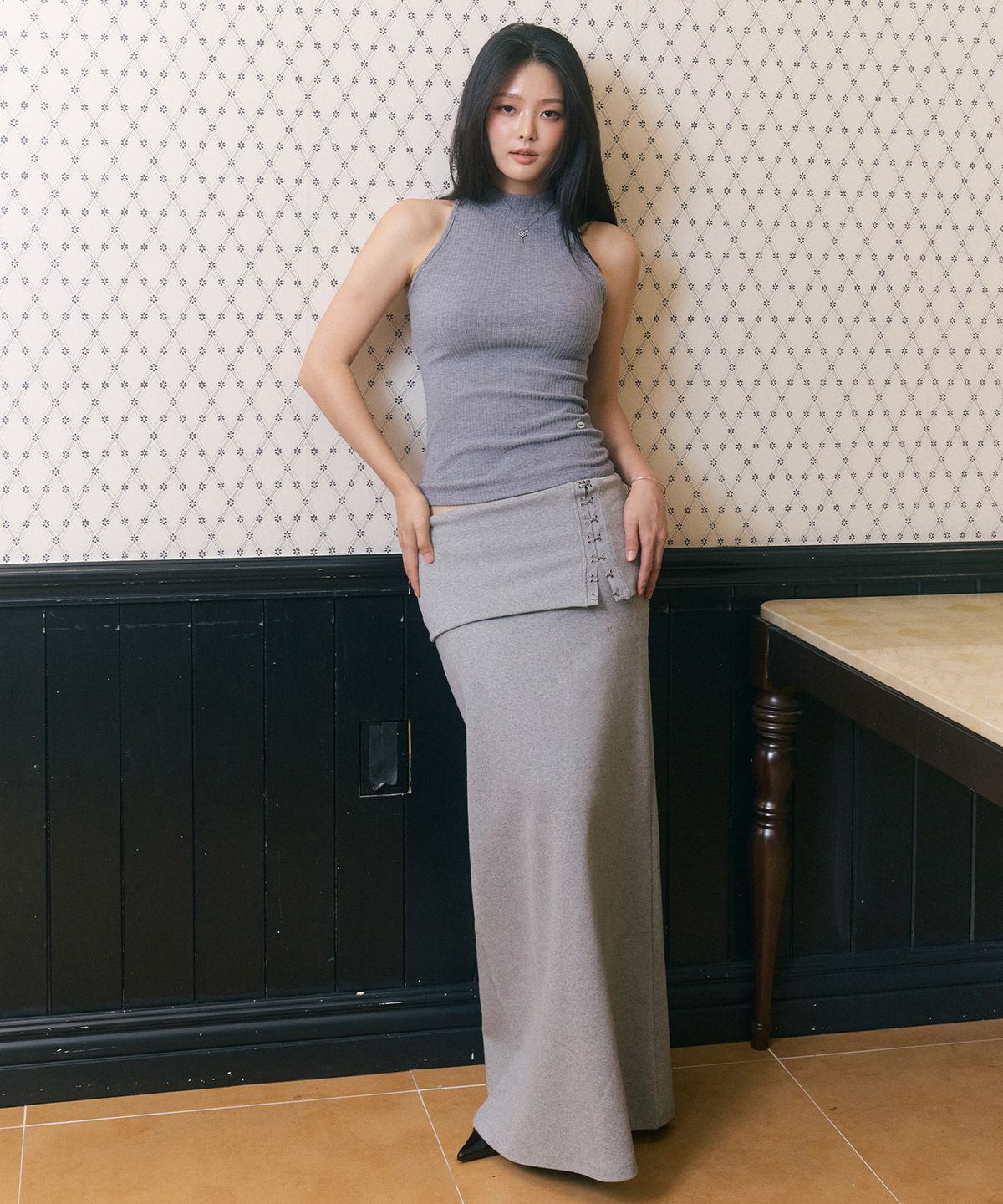 로잔느(ROSEANNE) Sculpt Mock-Neck Sleeveless Top (Blue Gray)