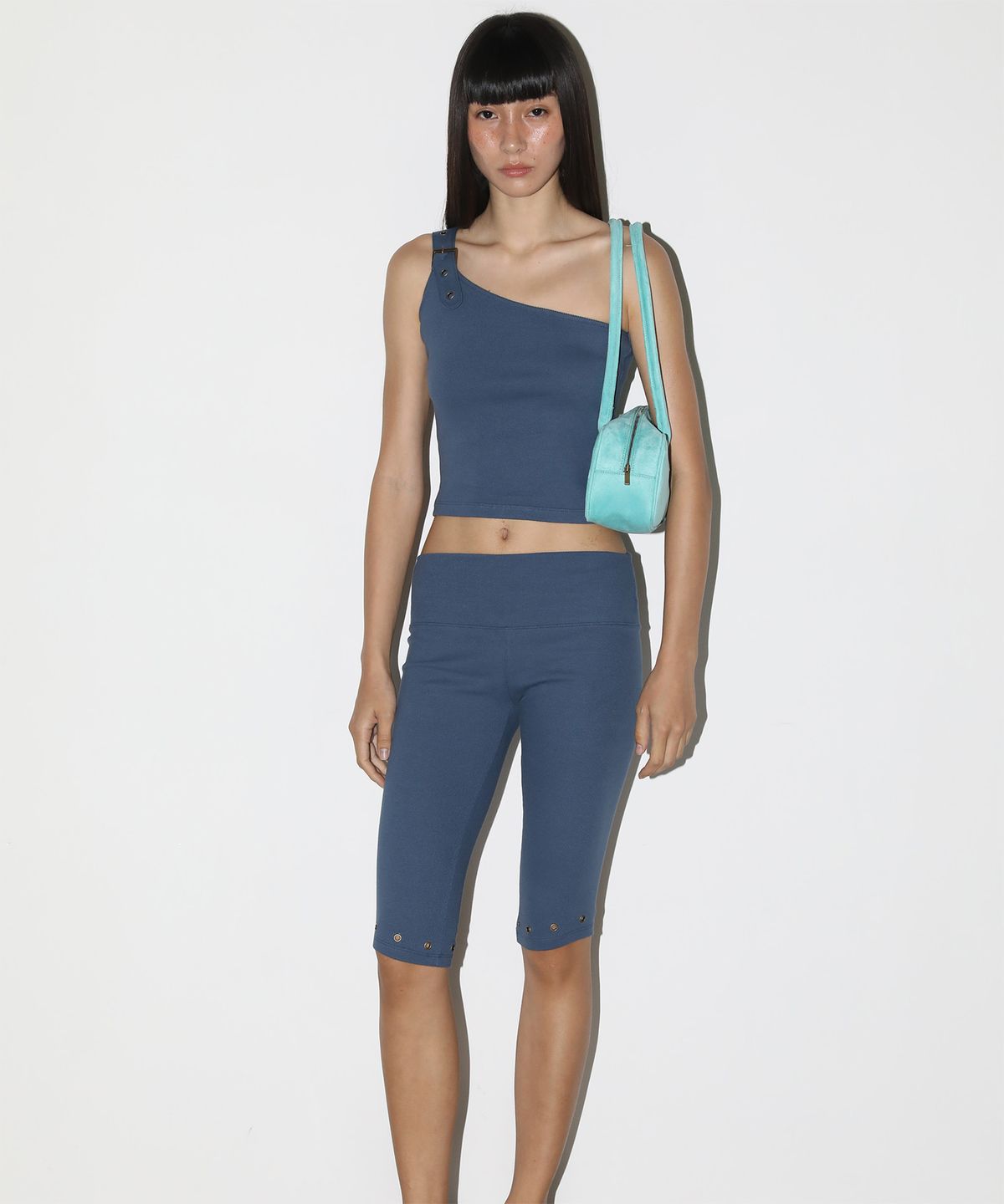 지지비샤(JIJIVISHA) EVER SLEEVELESS (NAVY)