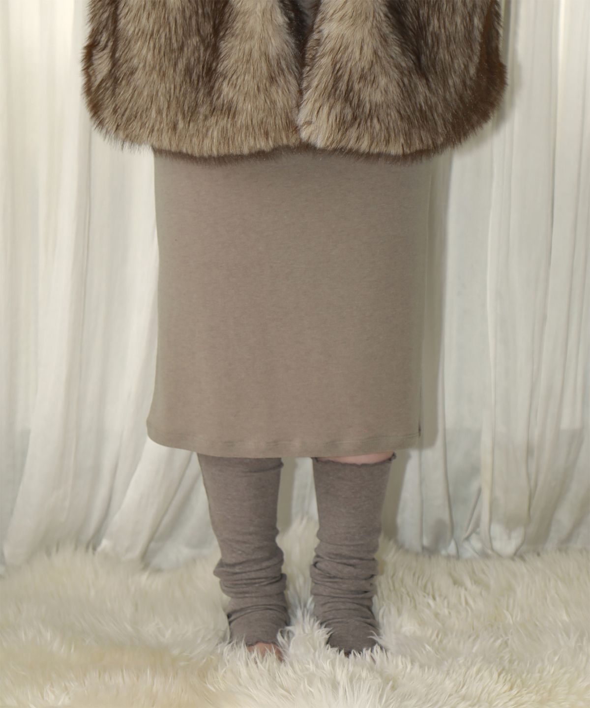 지지비샤(JIJIVISHA) DAHLIA LEG WARMER (BROWN)