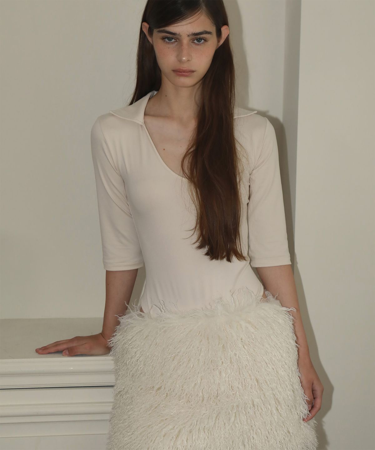 지지비샤(JIJIVISHA) HAZE FURRY SKIRT (CREAM)