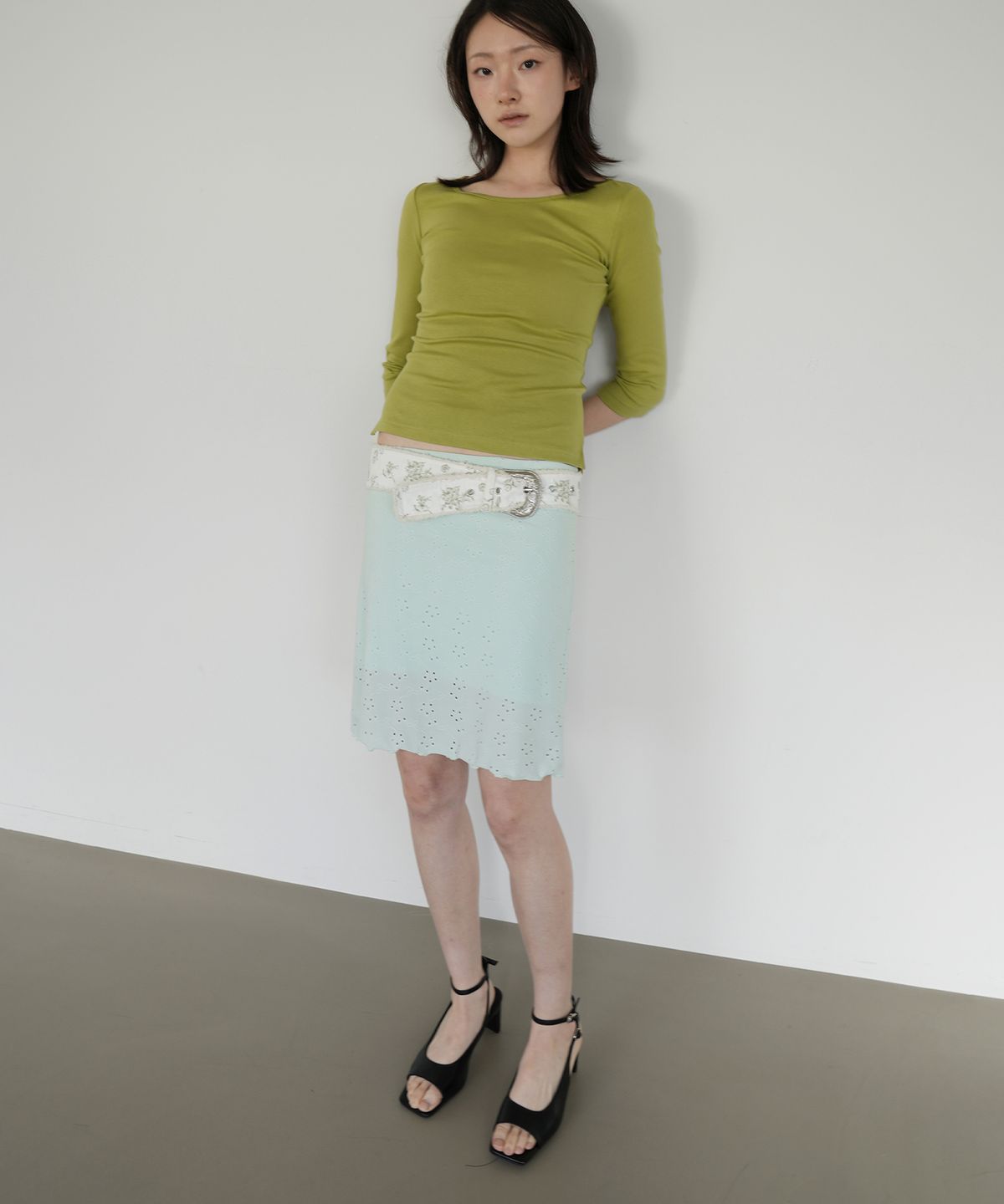 포트레이트서울(PORTRAITSEOUL) 빈티지 플라워 태슬 벨트