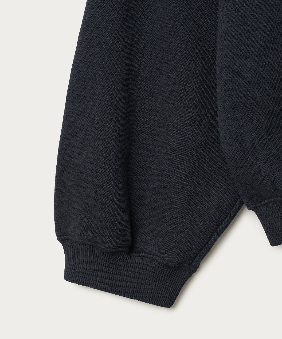 조질롱(JOJILONG) JN021 CROPPED RAGLAN SWEATSHIRT - DEEP NAVY