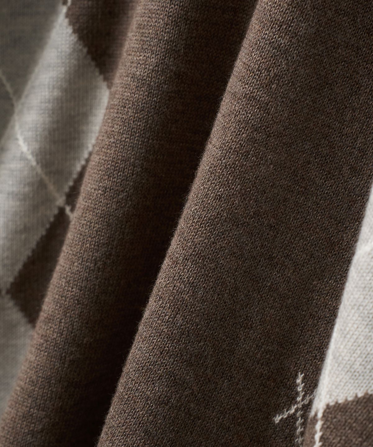 조질롱(JOJILONG) JN155 CLASSIC ARGYLE KNIT - BROWN
