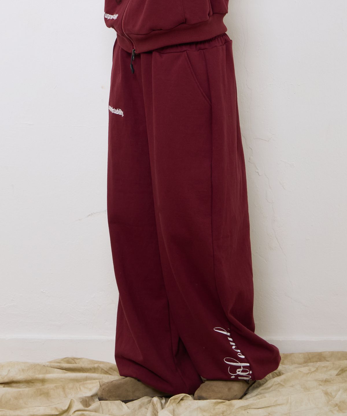 에키오(EKIO) ekio 로고 조거 스웻팬츠 (Burgundy)