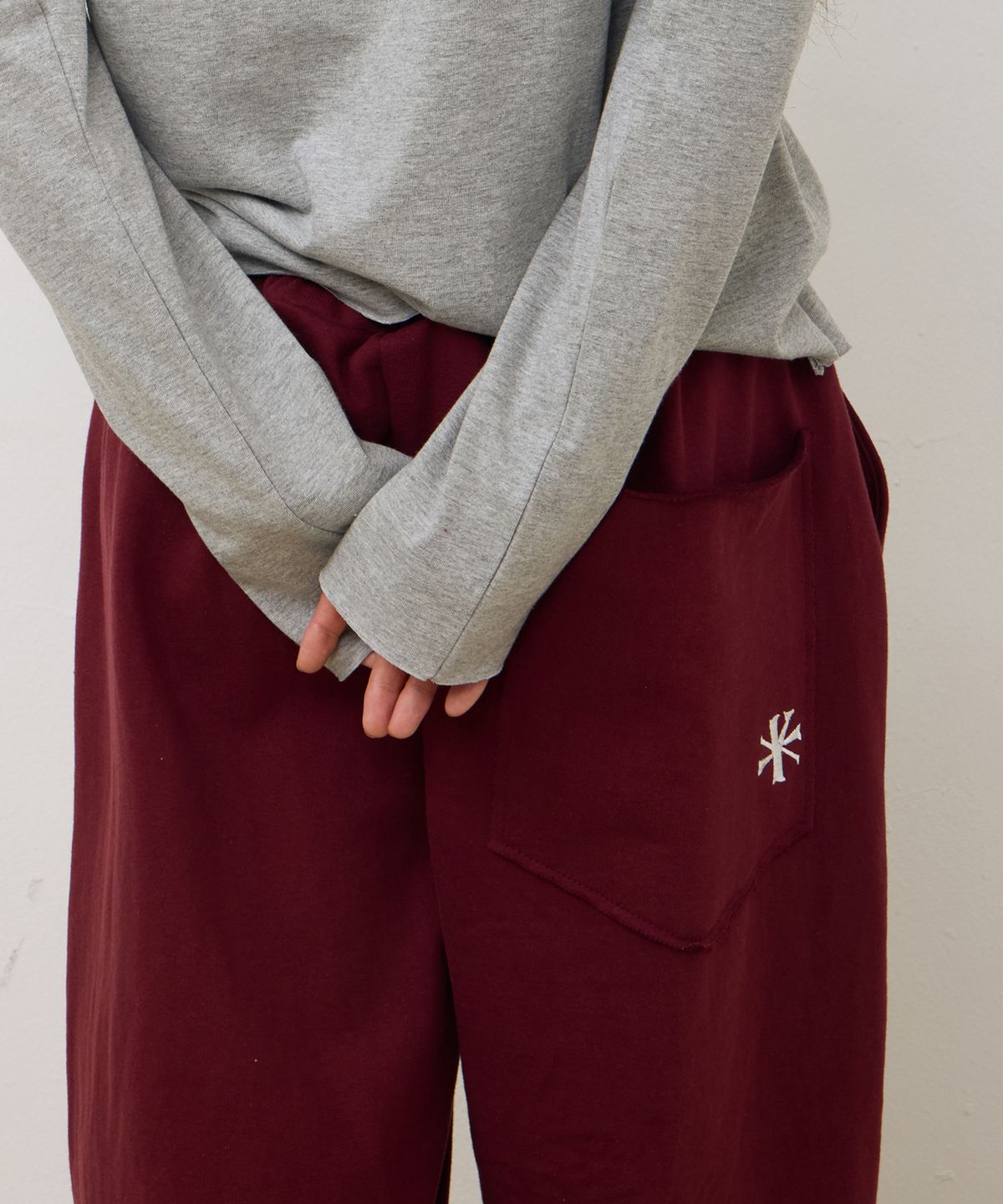 에키오(EKIO) ekio 로고 조거 스웻팬츠 (Burgundy)