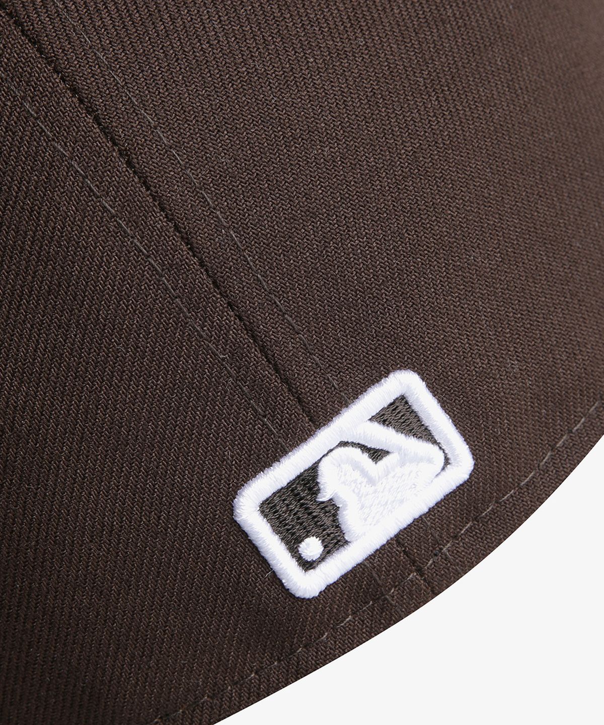 뉴에라(NEW ERA) MLB 뉴욕 양키스 베이직 팀 피티드캡 번트 우드 15411793
