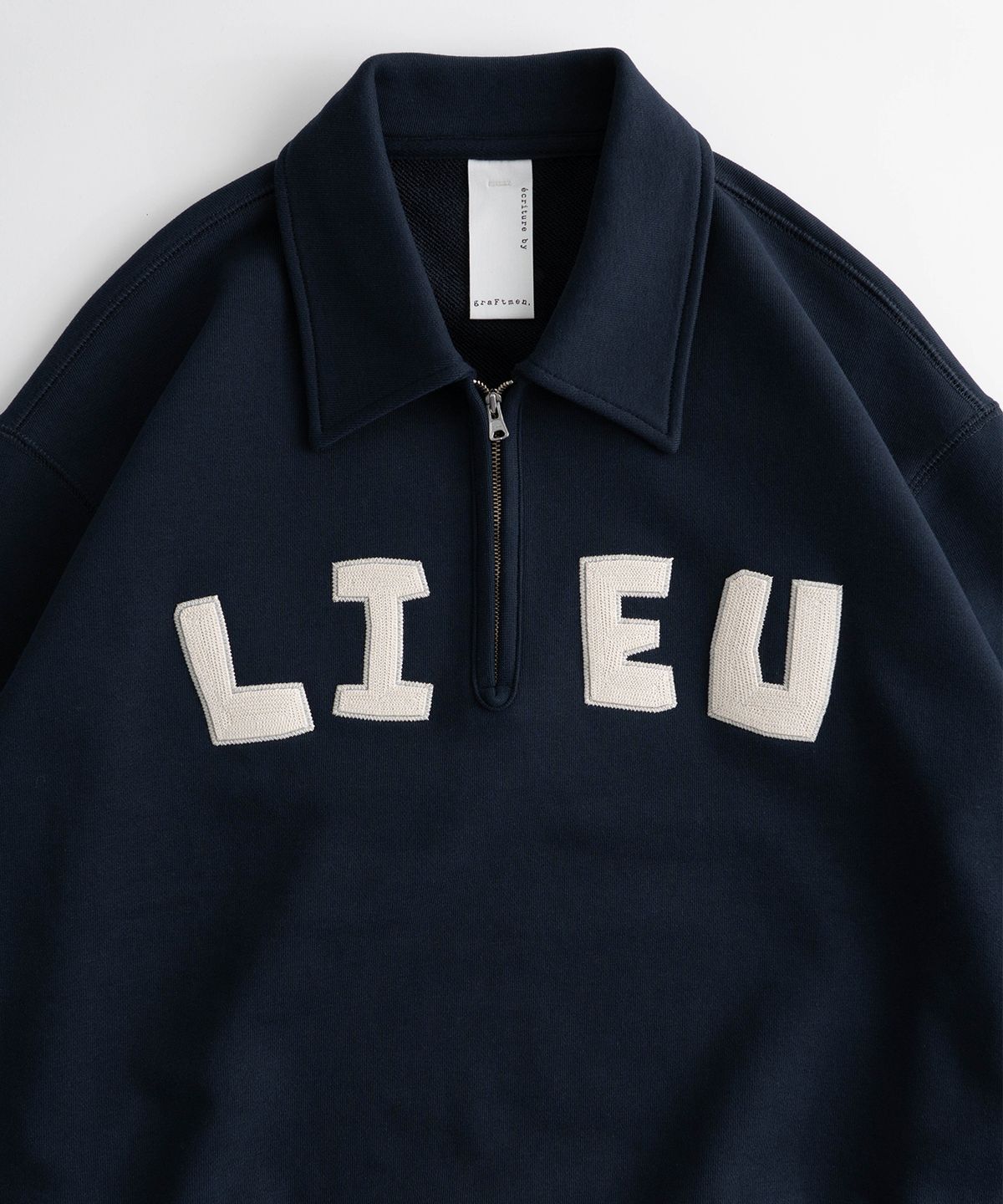 그라프트맨(GRAFTMEN) DRAWING TYPO HALF-ZIP / NAVY
