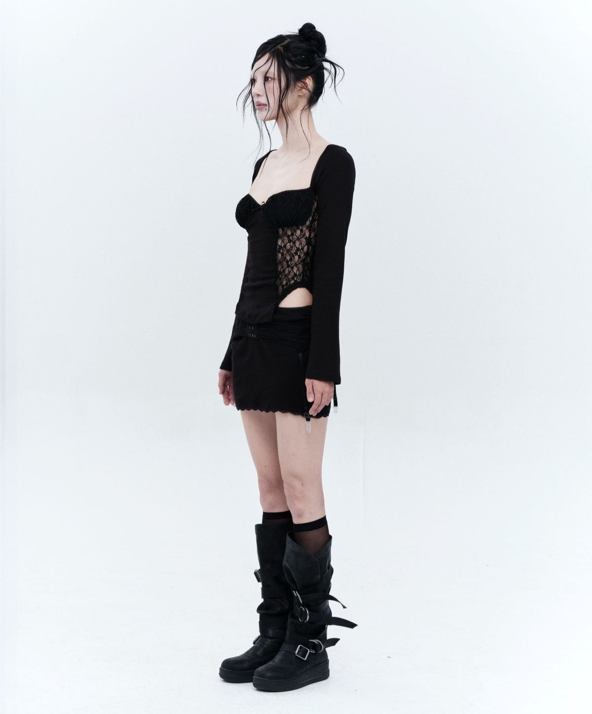 엠엘케이(MLK) 플라워 시스루 레이스 코르셋 긴팔 탑 (BLACK)