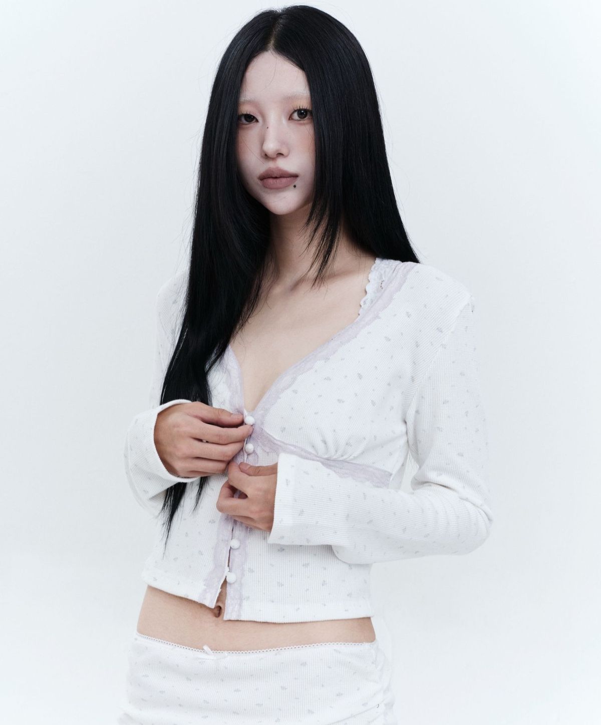 엠엘케이(MLK) 레이스 플라워 와플 가디건 (WHITE)