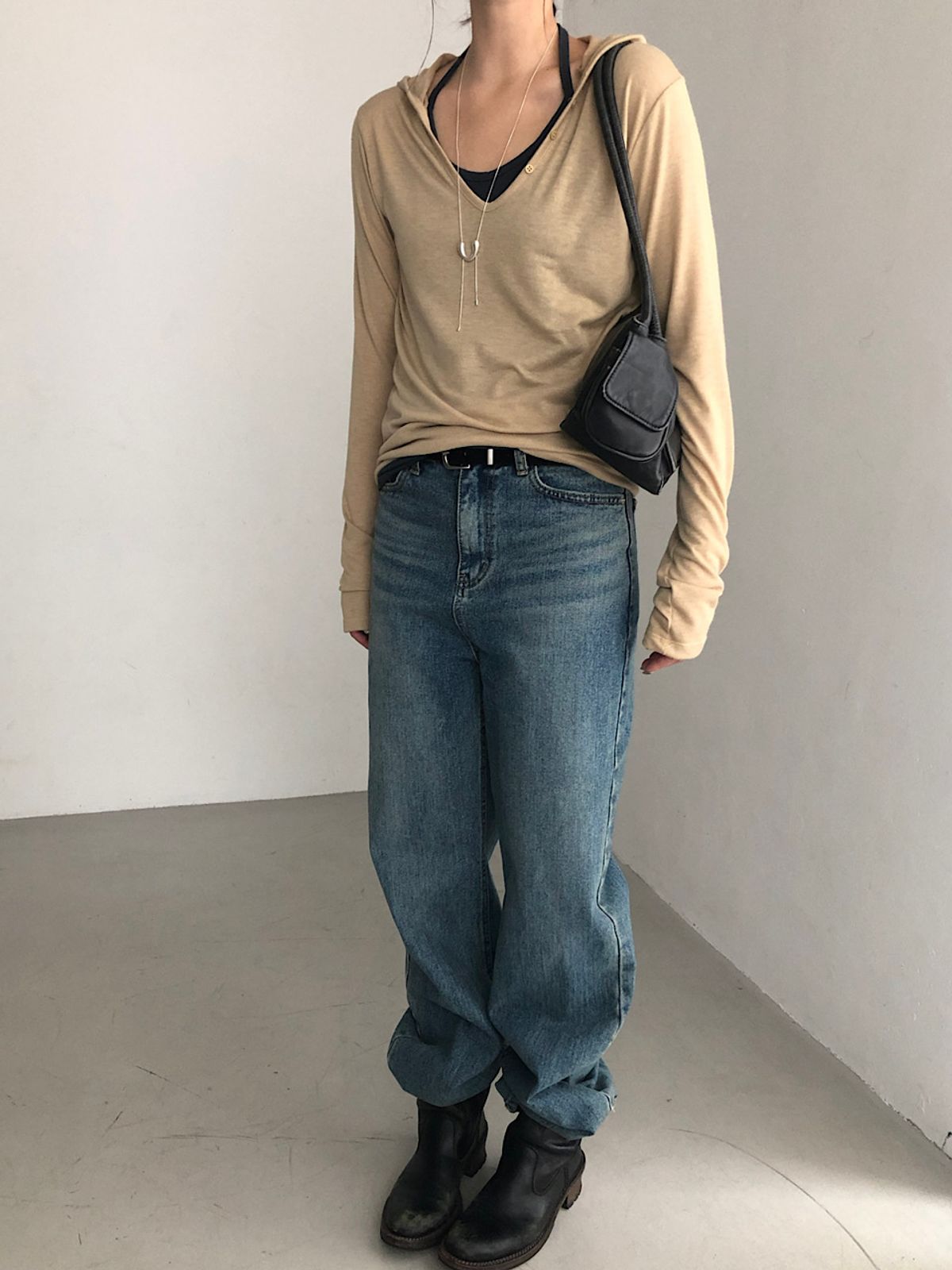 아포엠(APOEM) Button Neck Hood Top (3C)