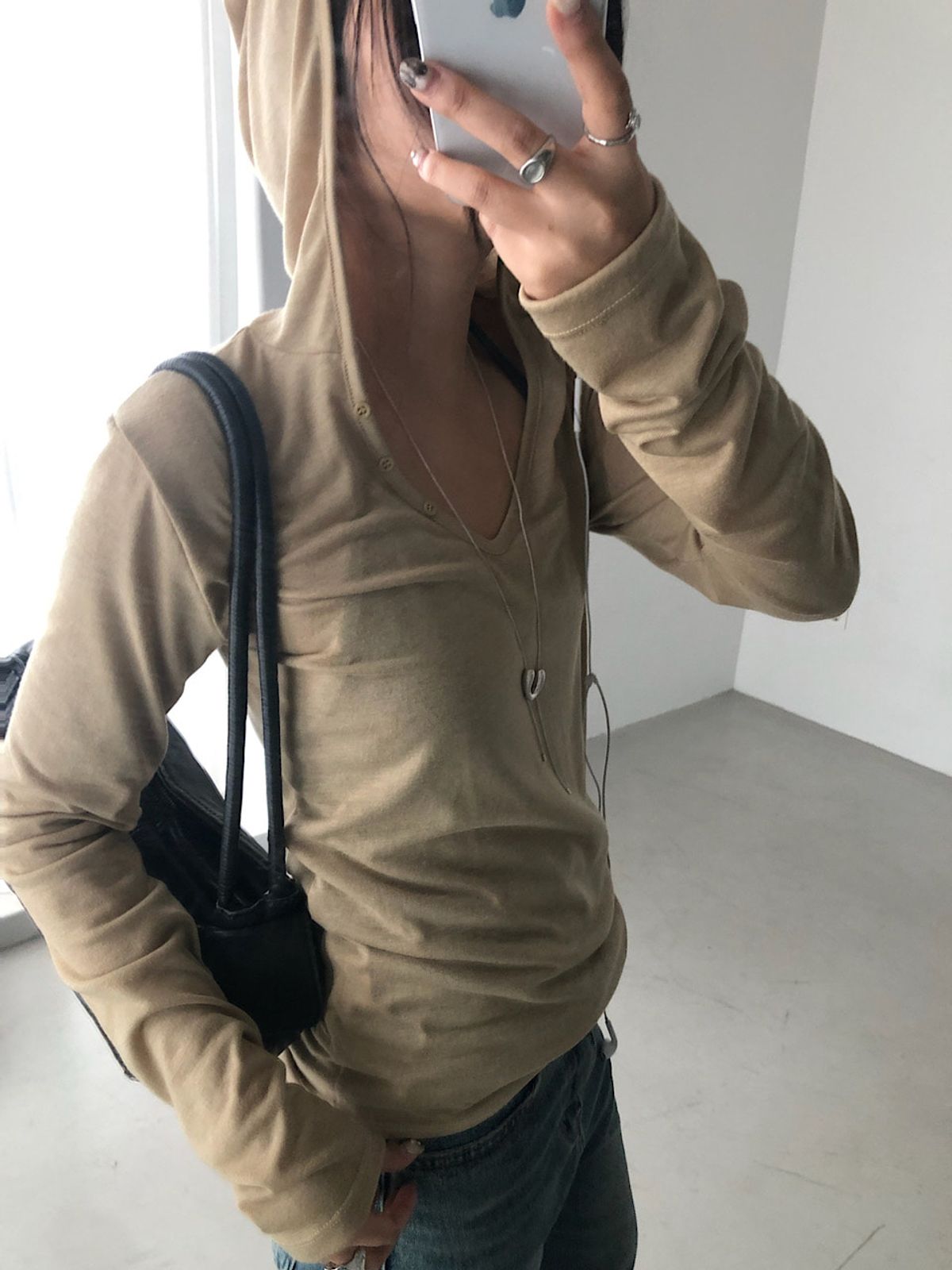 아포엠(APOEM) Button Neck Hood Top (3C)
