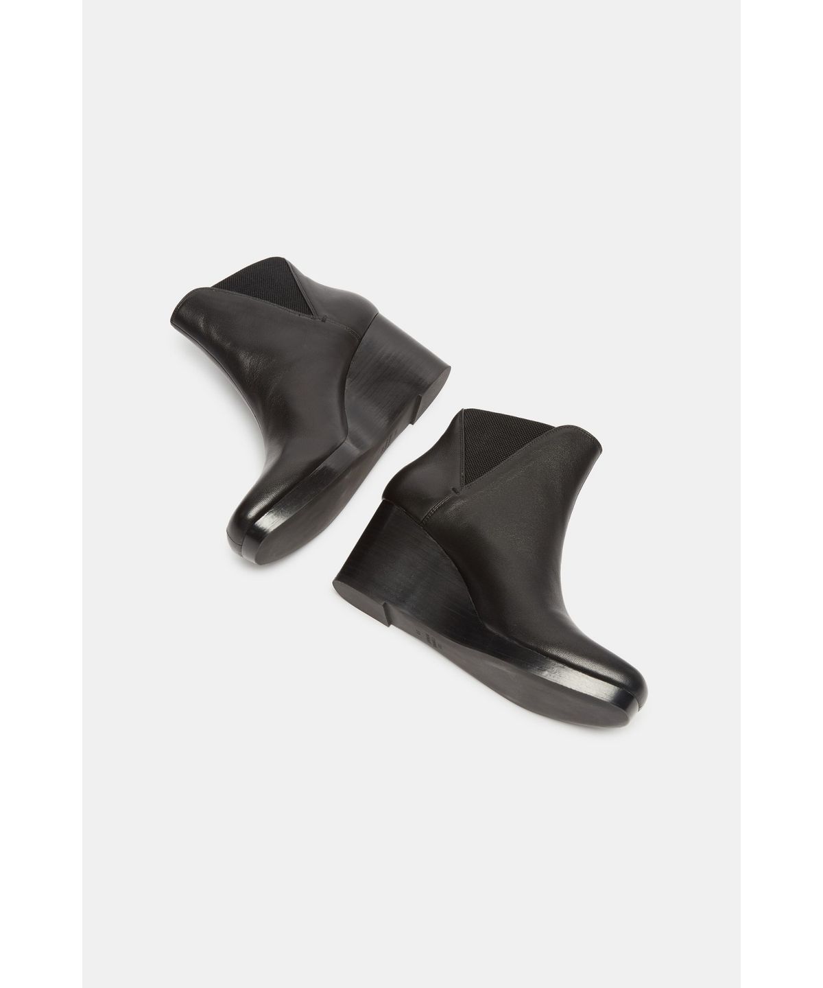 슈콤마보니(SUECOMMA BONNIE) Side banding wedge heel ankle boots(black)_DG3CW26504BLK