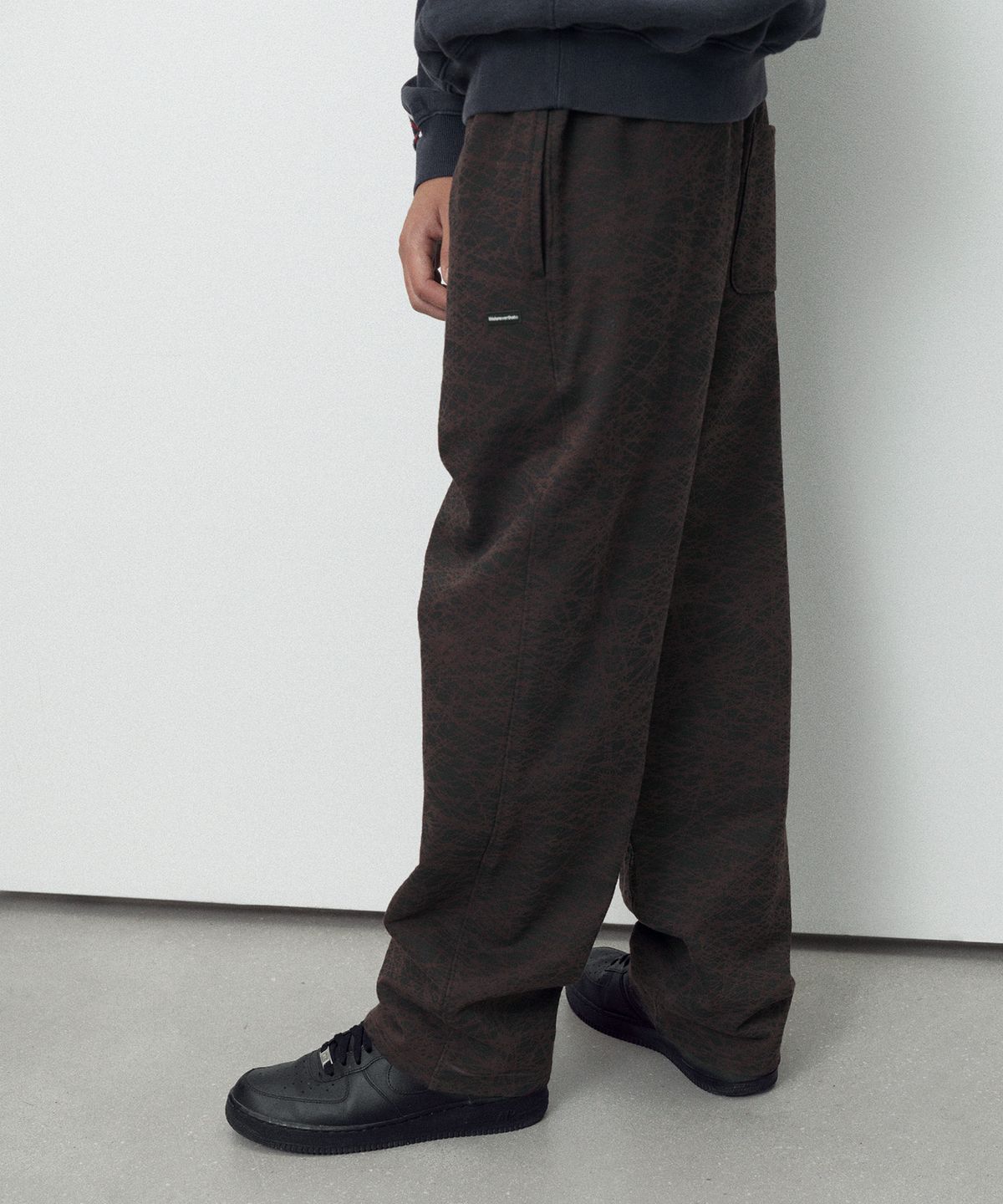 디스이즈네버댓(THISISNEVERTHAT) T.N.T. Classic HDP Basic Sweatpant Scribble Black