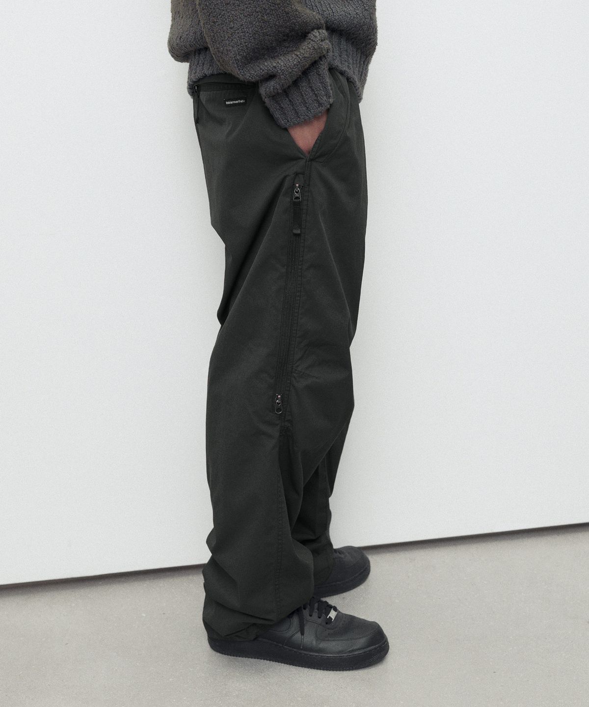 디스이즈네버댓(THISISNEVERTHAT) Wind Pant Washed Black