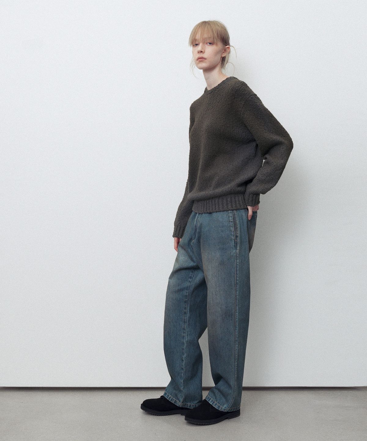 디스이즈네버댓(THISISNEVERTHAT) Boucle Sweater Navy