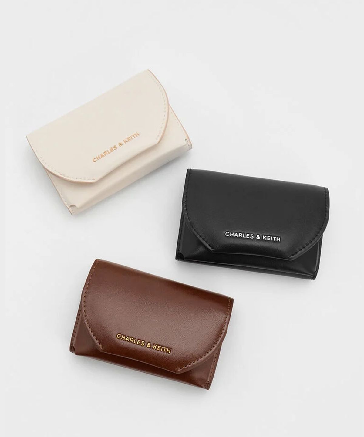 찰스앤키스(CHARLES & KEITH) 에놀라 플론트 플랩 월렛 2colors CK6-10770658