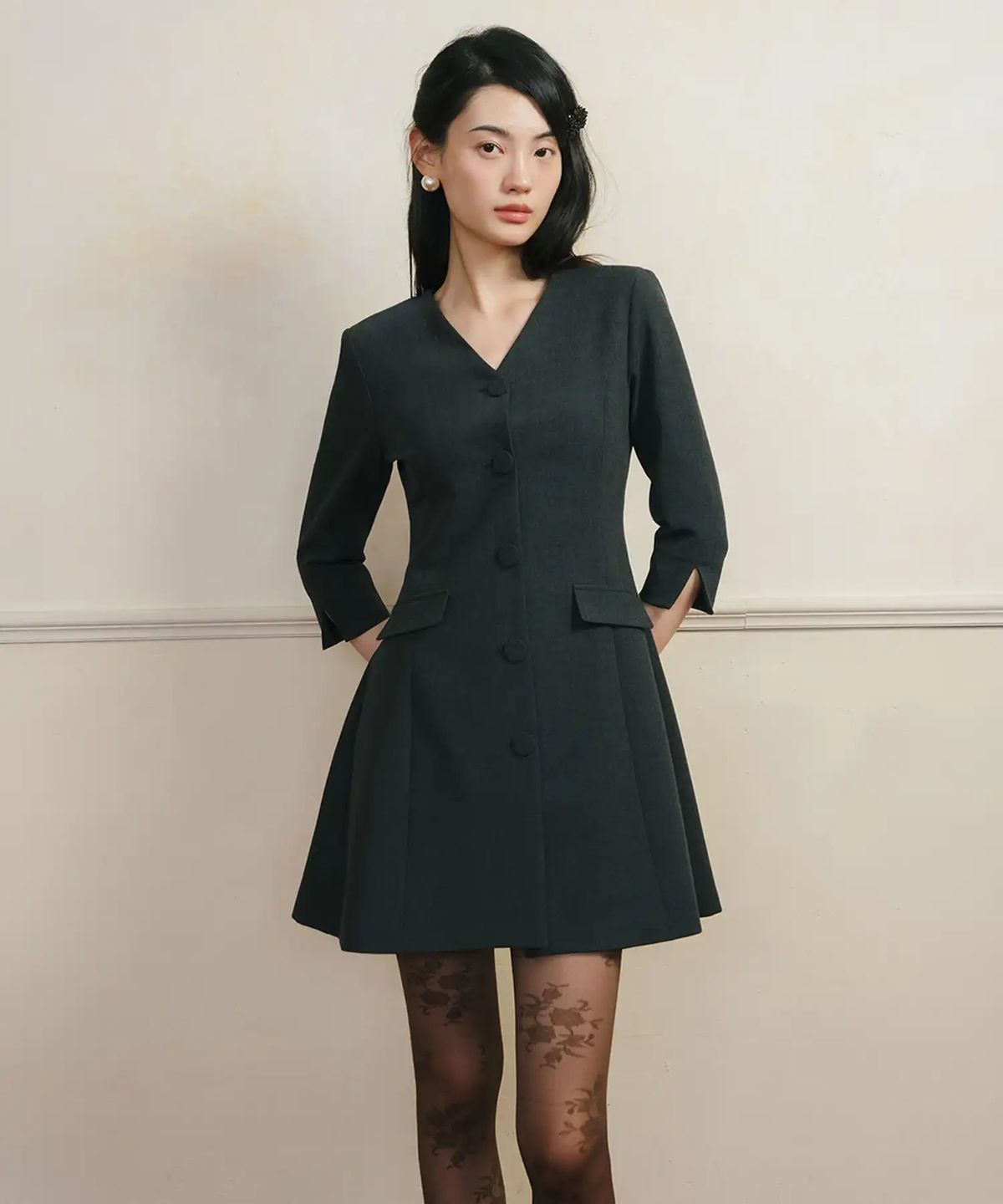 가니송(GANISONG) 브라이덜 브이넥 버튼 자켓 원피스_차콜