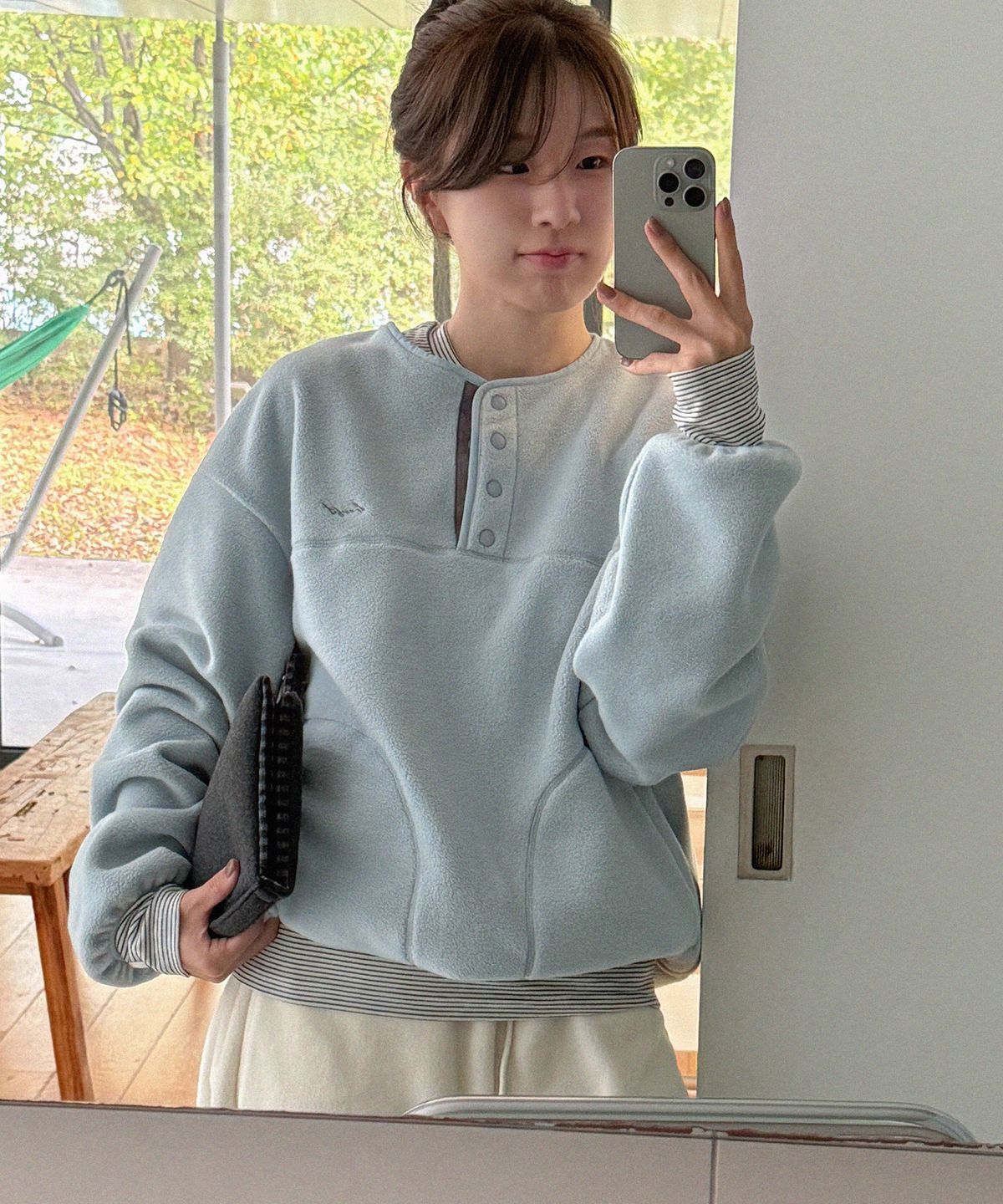 드로우핏 우먼(DRAWFIT WOMEN) [드로우핏우먼 X 알로하] 배색 헨리넥 플리스 탑 [SKY BLUE]