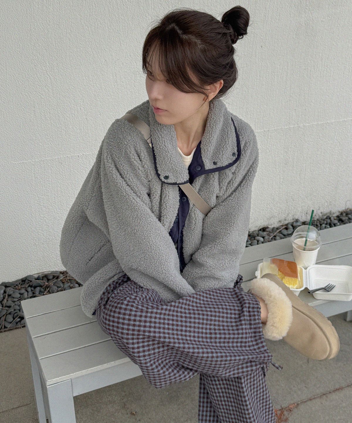 드로우핏 우먼(DRAWFIT WOMEN) [드로우핏우먼 X 알로하] 리버시블 다우니 플리스 자켓 [IVORY]