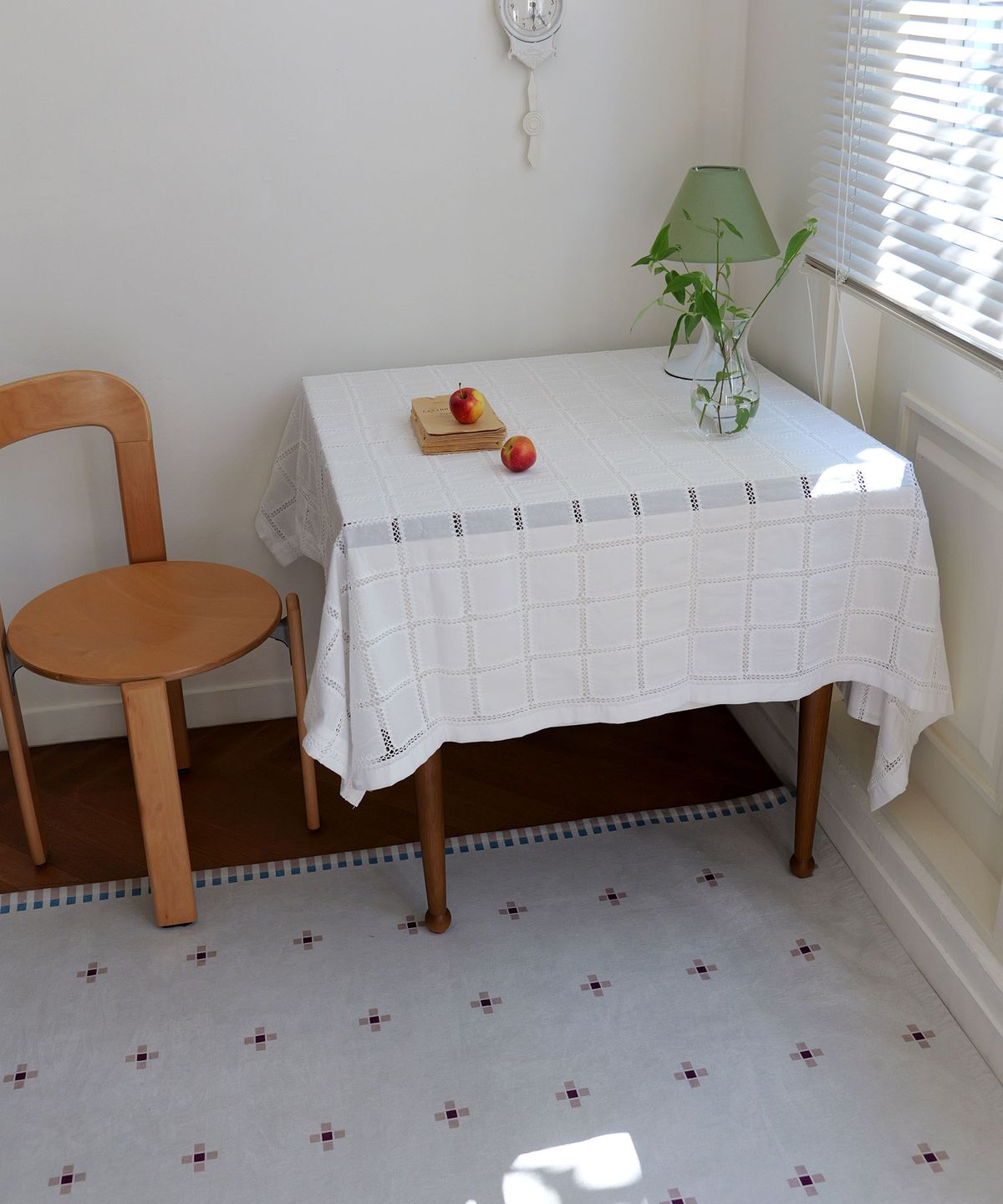 메종드룸룸(MAISON DE ROOMROOM) 아르미 자수 가리개 커튼 겸 테이블보