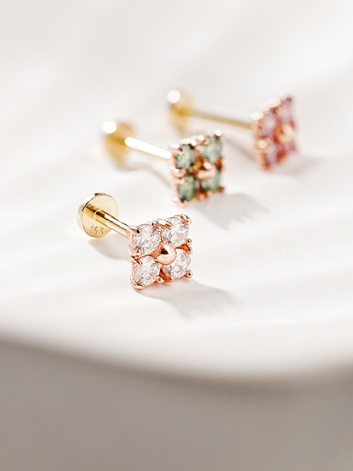 미니멀피어싱(MINIMALPIERCING) [0.8mm] 14K 인터널 모이사나이트 쿼드 글로우 라블렛 피어싱 귀걸이
