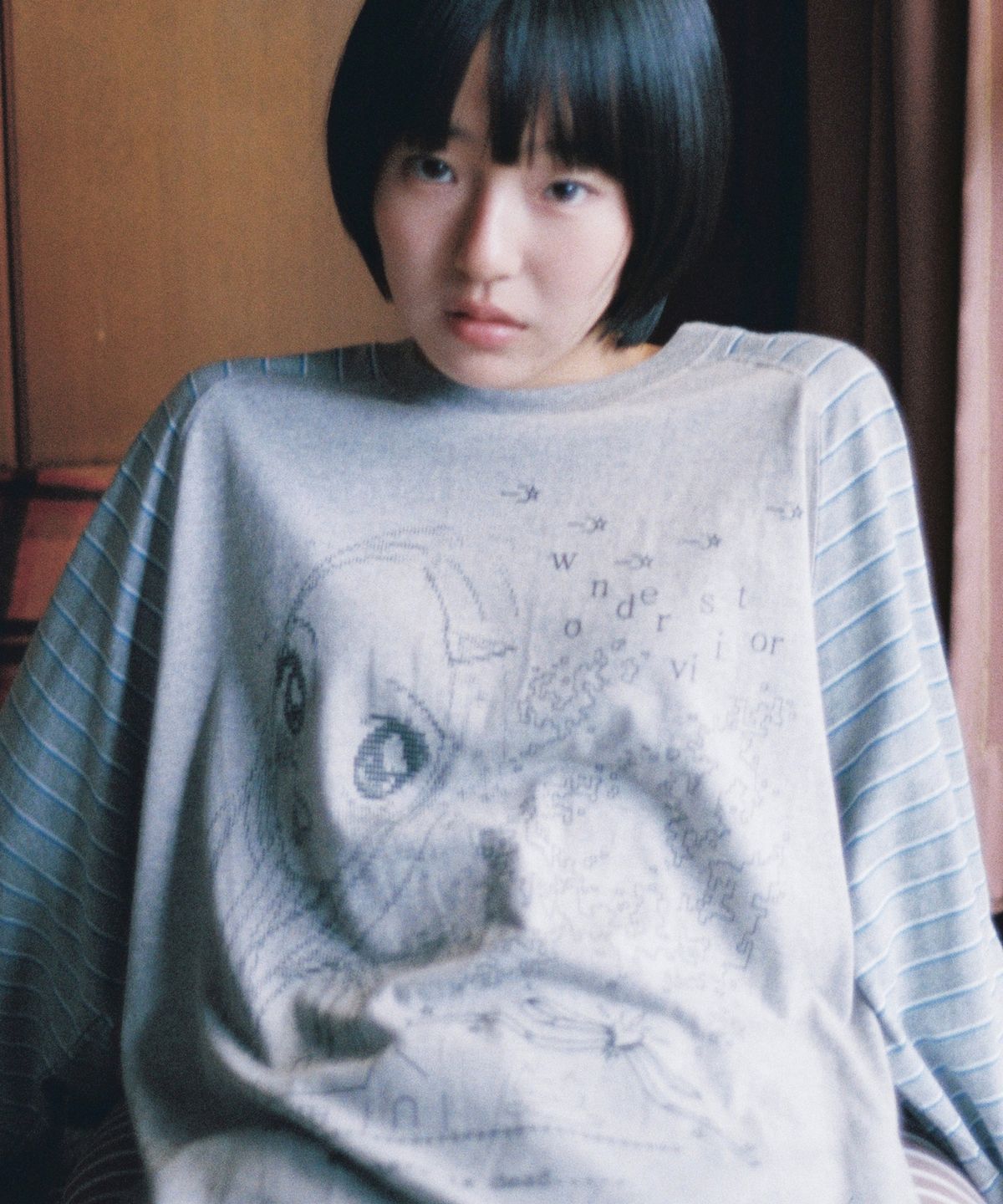 원더비지터(WONDERVISITOR) HEESU Collage Raglan LS-T [Melange grey]