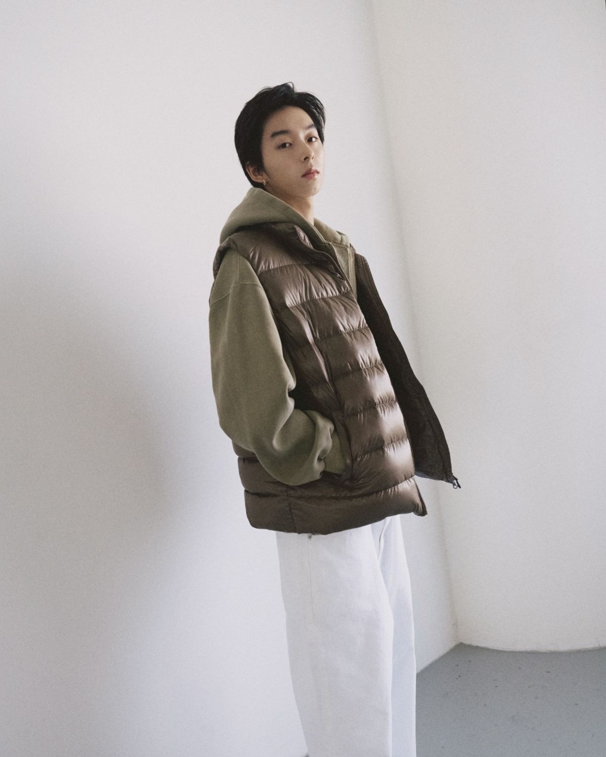 아크메드라비(ACME DE LA VIE) PIGMENT FADED BASIC LOGO NAPPING HOODIE ZIP UP