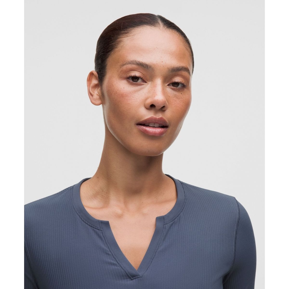 룰루레몬(LULULEMON) 리브드 Nulu 스플릿넥 롱슬리브 셔츠  DDND