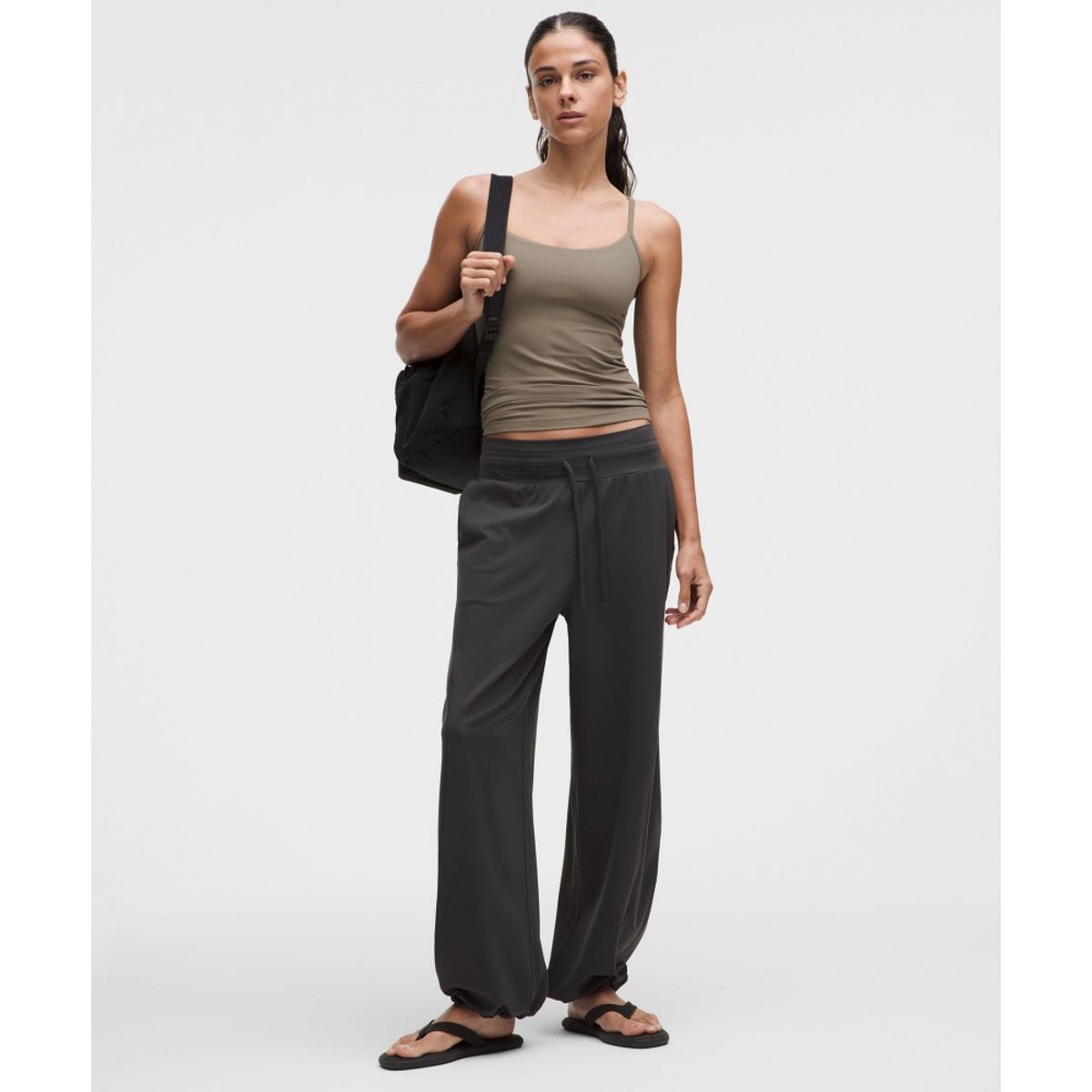 룰루레몬(LULULEMON) 플로우 Y 탱크탑 *라이트 서포트, B C컵  CYFR