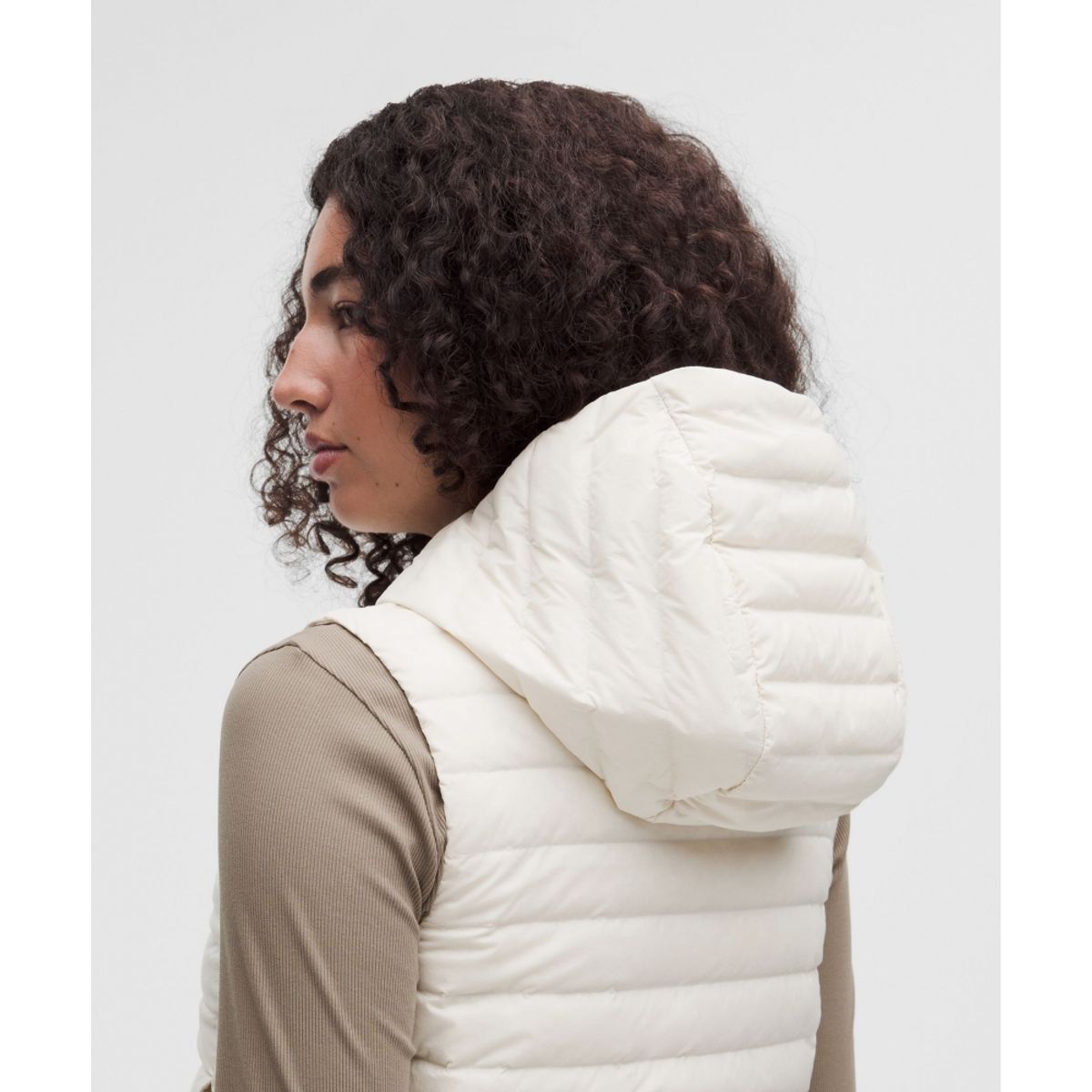 룰루레몬(LULULEMON) 다운 앤 어라운드 베스트  LTIV