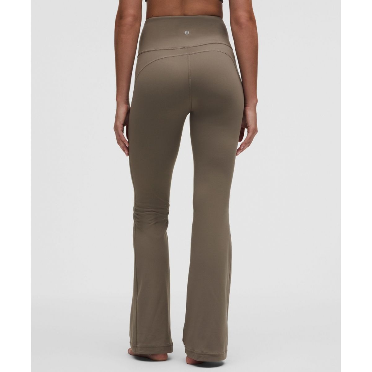 룰루레몬(LULULEMON) 그루브 Nulu 슈퍼 하이라이즈 플레어드 팬츠 *레귤러  CYFR