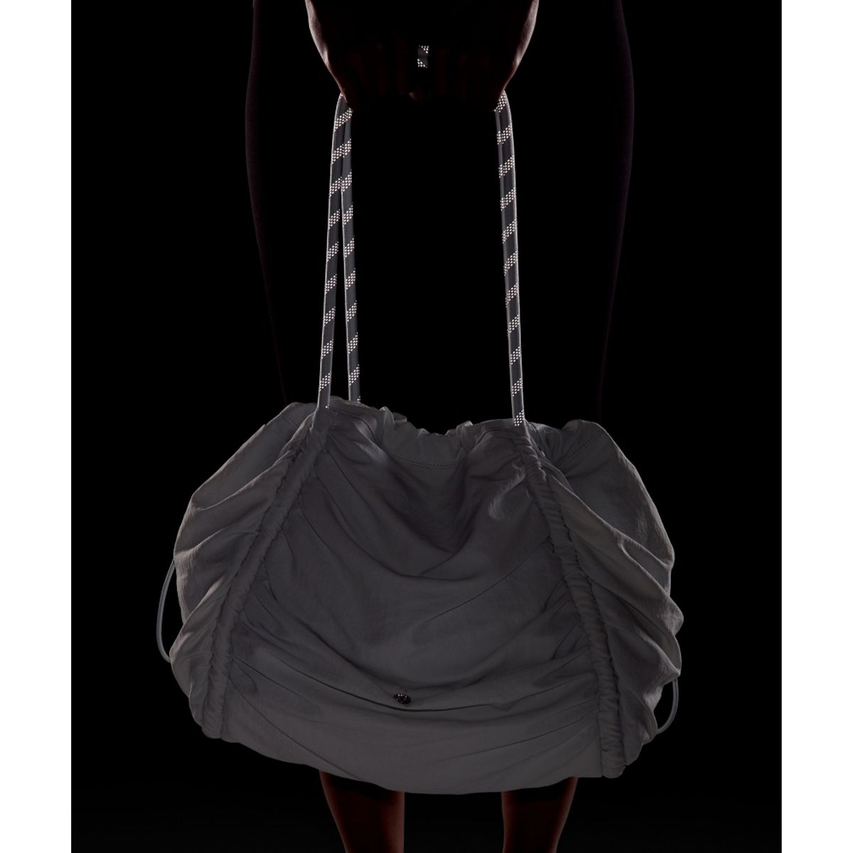 룰루레몬(LULULEMON) 루시드 토트백 24L  PSTE PSTE SLVR