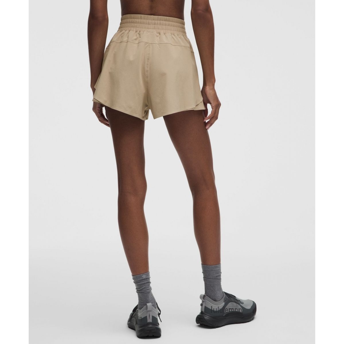 룰루레몬(LULULEMON) 셰이크 잇 아웃 하이라이즈 러닝 쇼츠 2.5inch  RUCU
