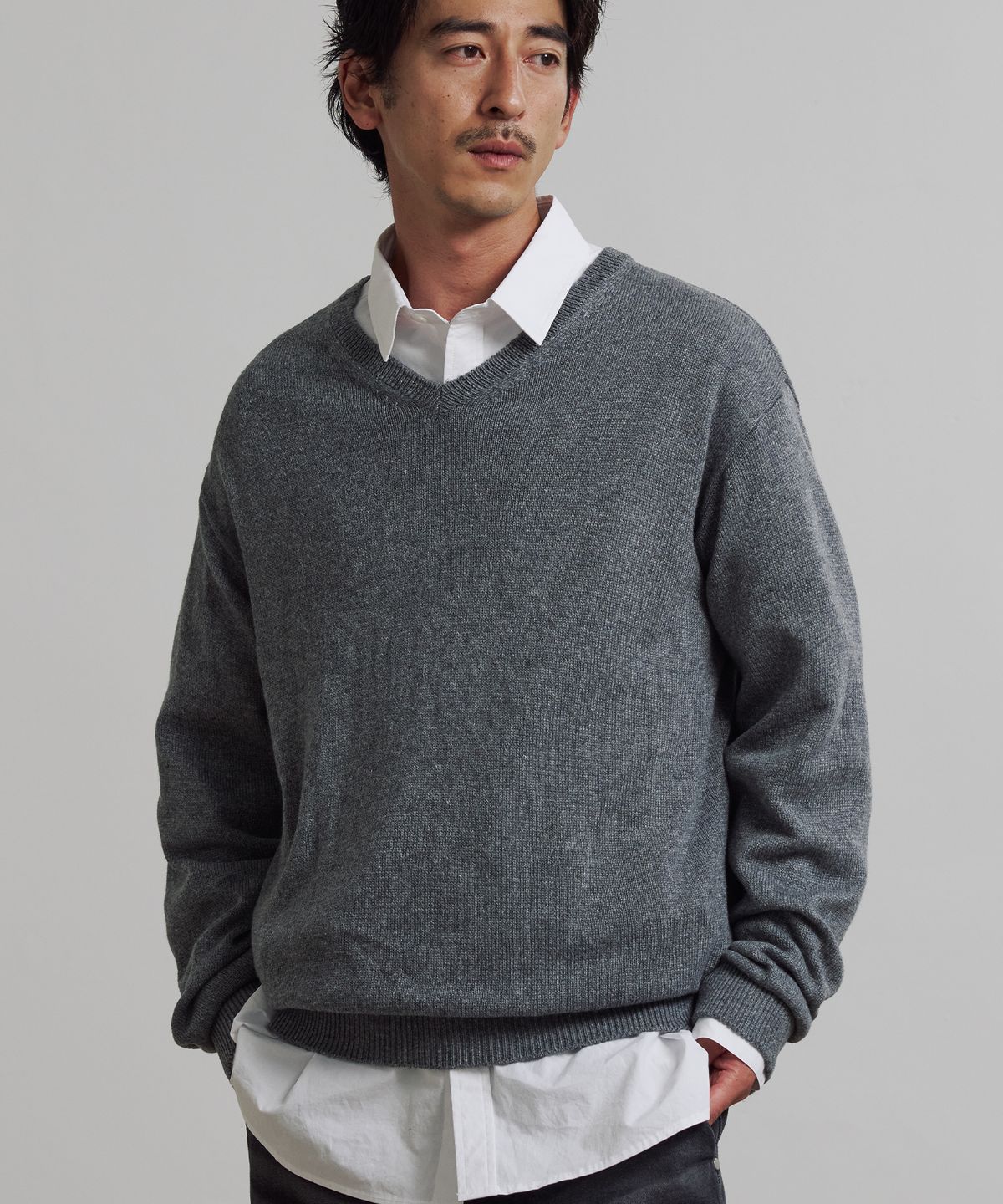 니티드(KNITTED) (UNISEX) 이지 캐시미어 브이넥 니트 ( 3 Color )