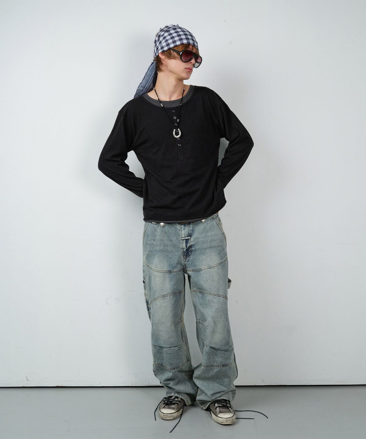 더바이닐하우스(THEVINYLHOUSE) ROUND DOUBLE KNEE DENIM PANTS LIGHT BLUE