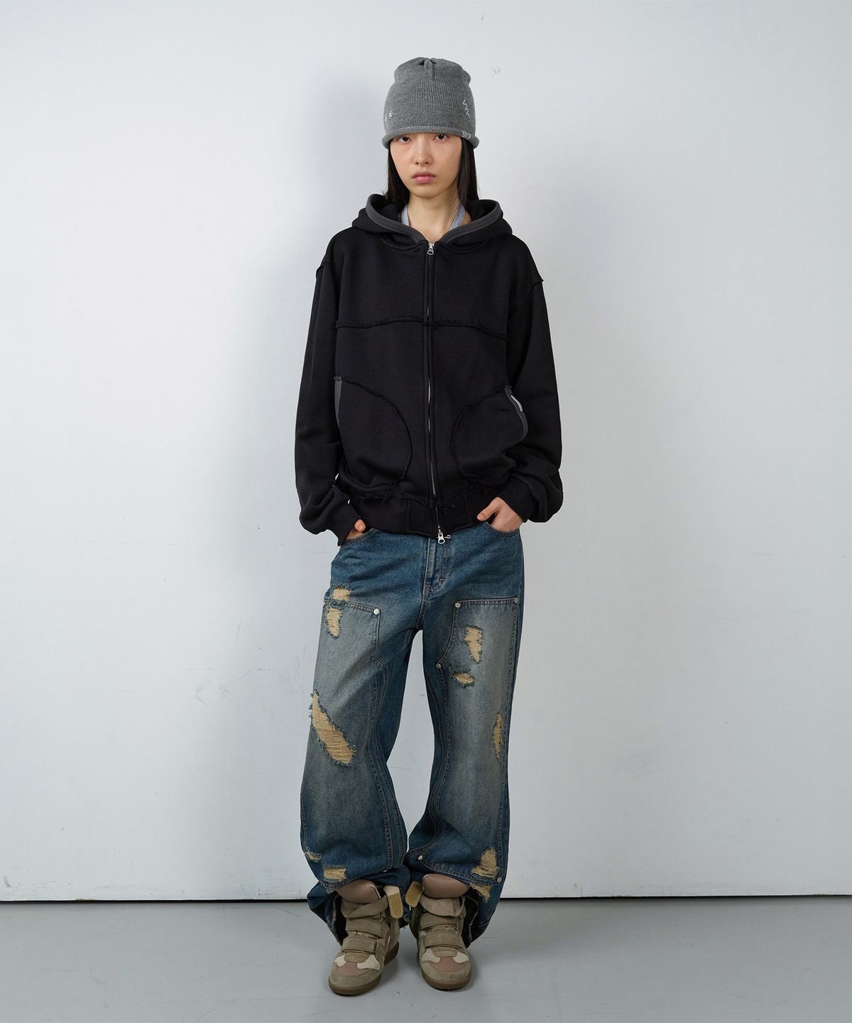 더바이닐하우스(THEVINYLHOUSE) DESTROYED BOOTS CUT DENIM PANTS BLUE