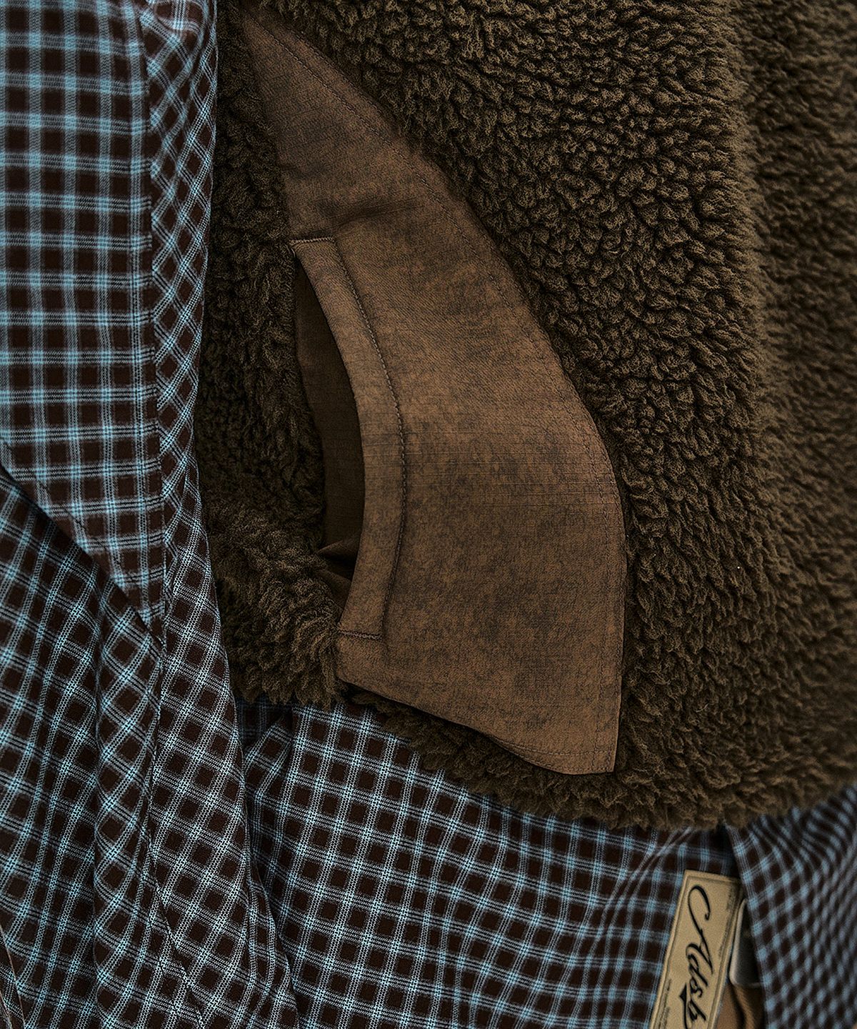 앤더슨벨(ADSB ANDERSSON BELL) SORANO PATCHWORK FLEECE VEST (TAUPE)