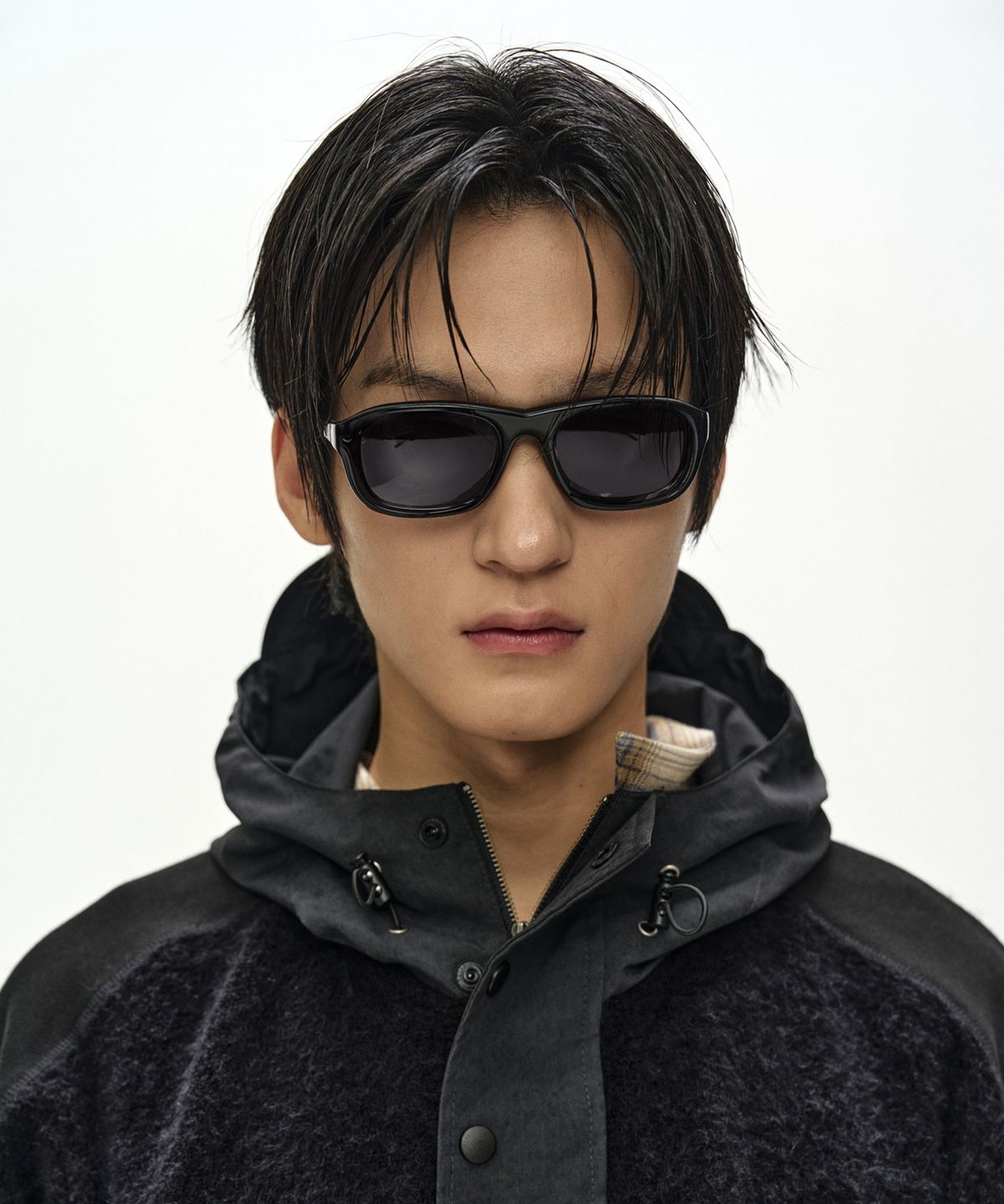 앤더슨벨(ADSB ANDERSSON BELL) ORTE TERRY HALF ZIP UP HOODIE (BLACK)