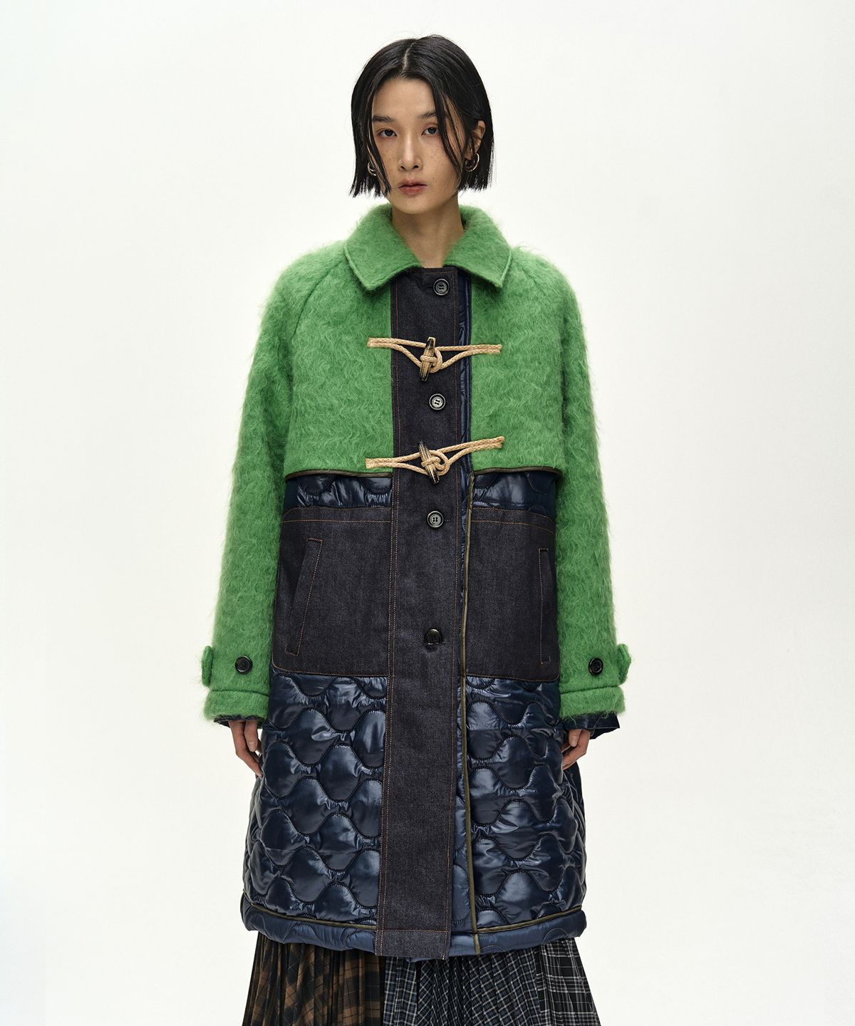 앤더슨벨(ADSB ANDERSSON BELL) LAWN HAIRY WOOL QUILTED DUFFLE COAT (LICHEN GREEN/BLACK)