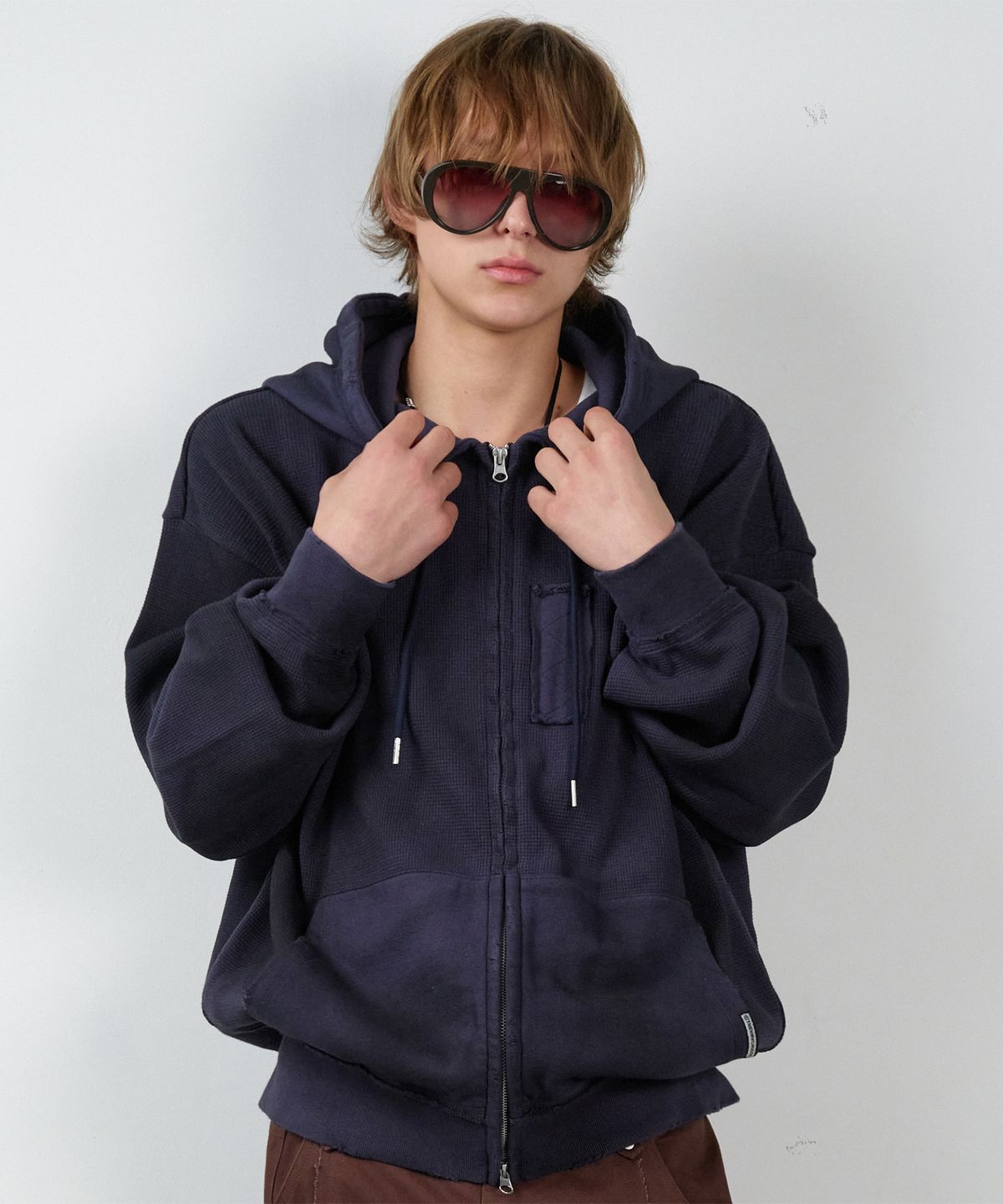 더바이닐하우스(THEVINYLHOUSE) WAFFLE MIXED HOODIE ZIP-UP NAVY