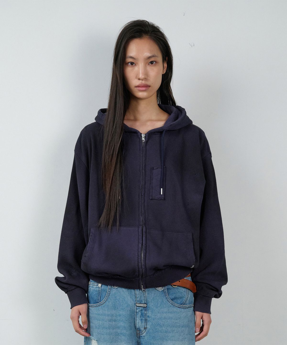 더바이닐하우스(THEVINYLHOUSE) WAFFLE MIXED HOODIE ZIP-UP NAVY