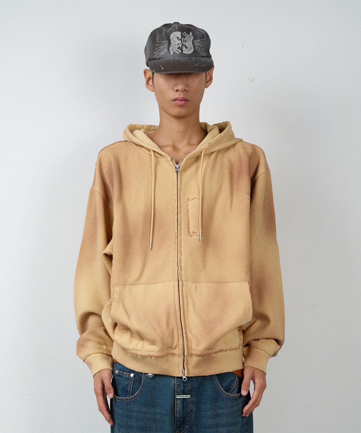더바이닐하우스(THEVINYLHOUSE) WAFFLE MIXED HOODIE ZIP-UP SAND