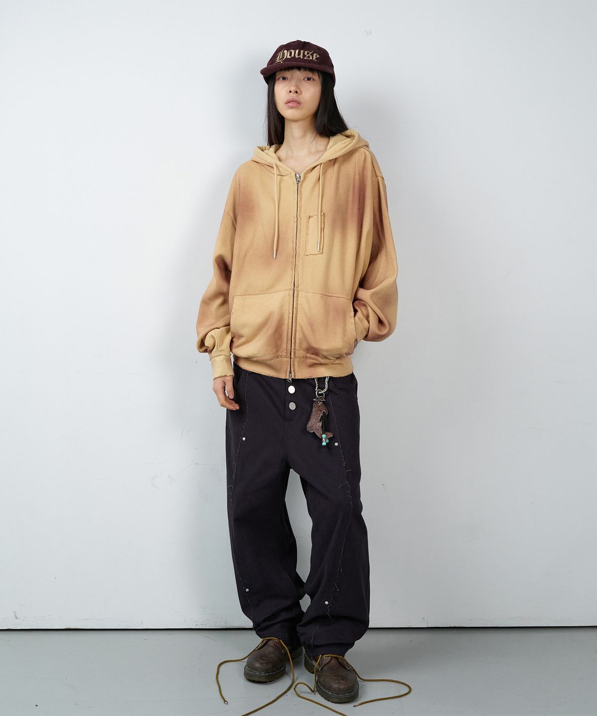 더바이닐하우스(THEVINYLHOUSE) WAFFLE MIXED HOODIE ZIP-UP SAND