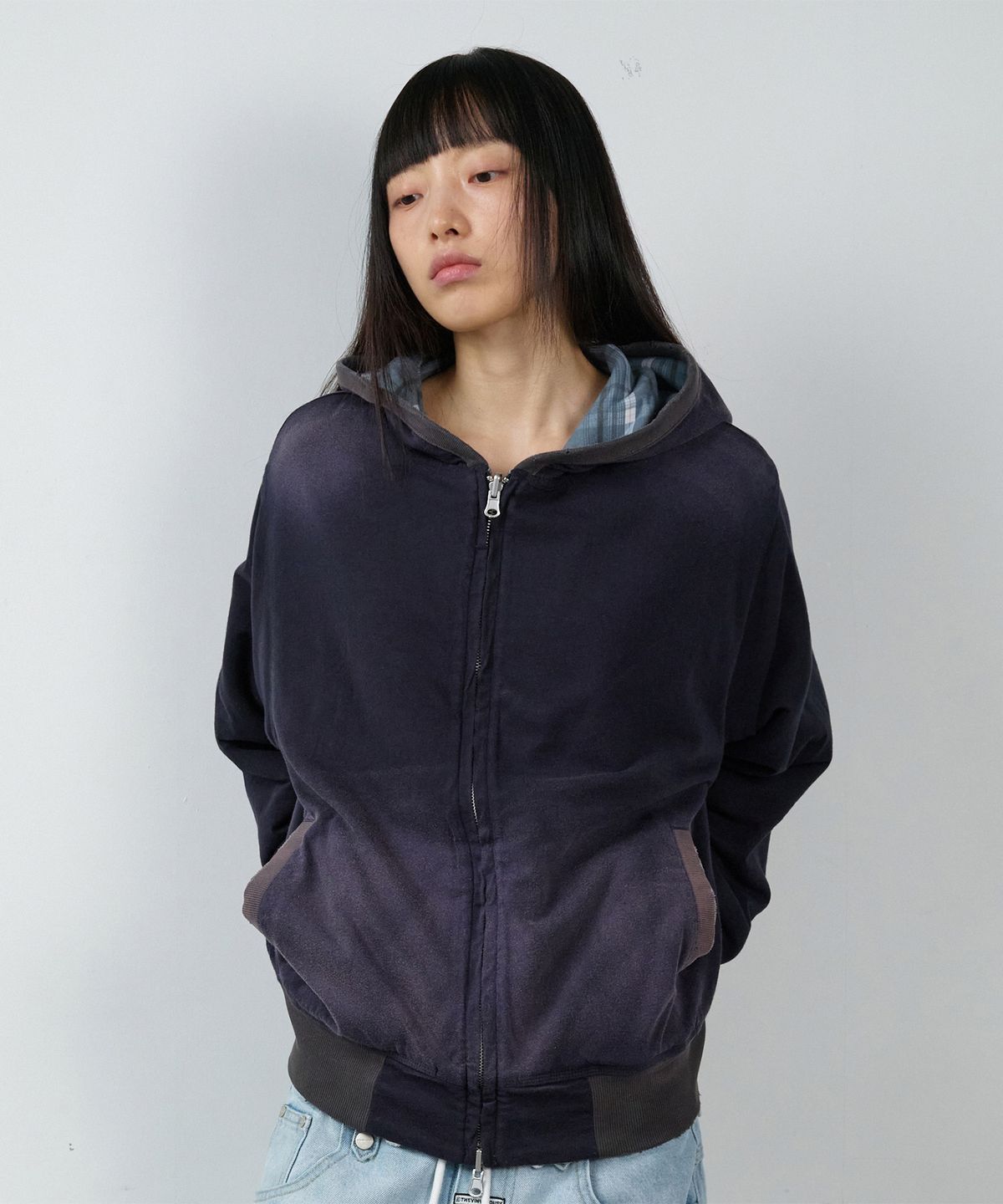 더바이닐하우스(THEVINYLHOUSE) REVERSIBLE CHECK HOODIE ZIP-UP NAVY
